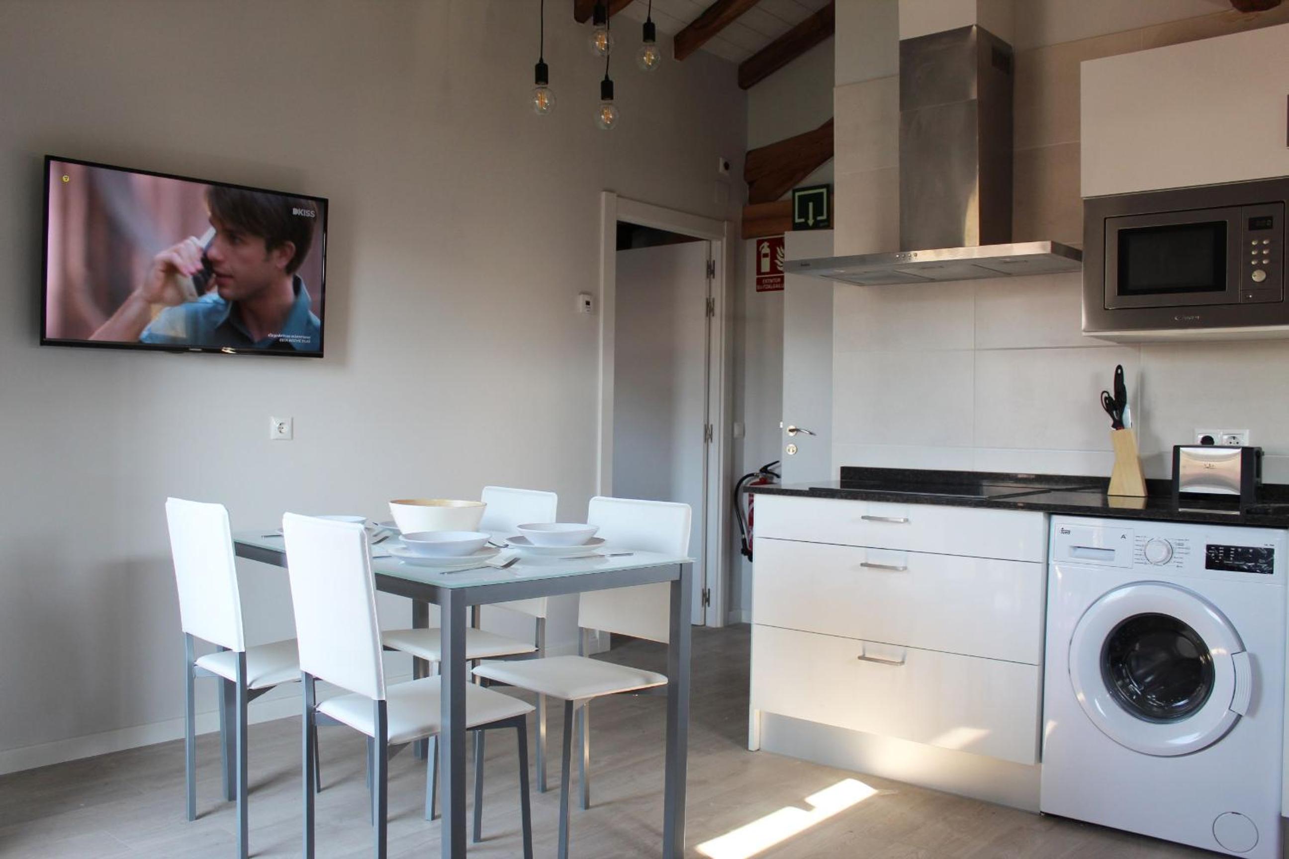 One-Bedroom Apartment - Photo 5