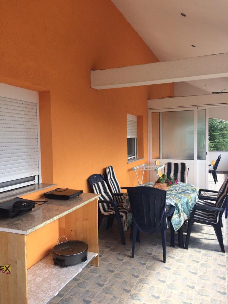 Apartment with Garden View - Photo 5