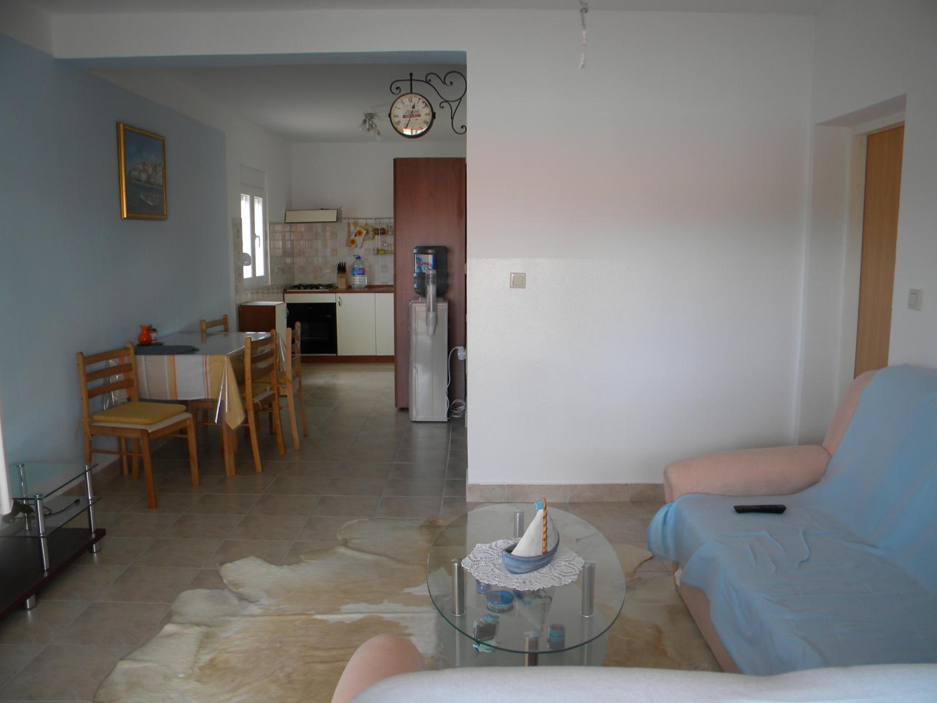 Apartment with Garden View - Photo 9