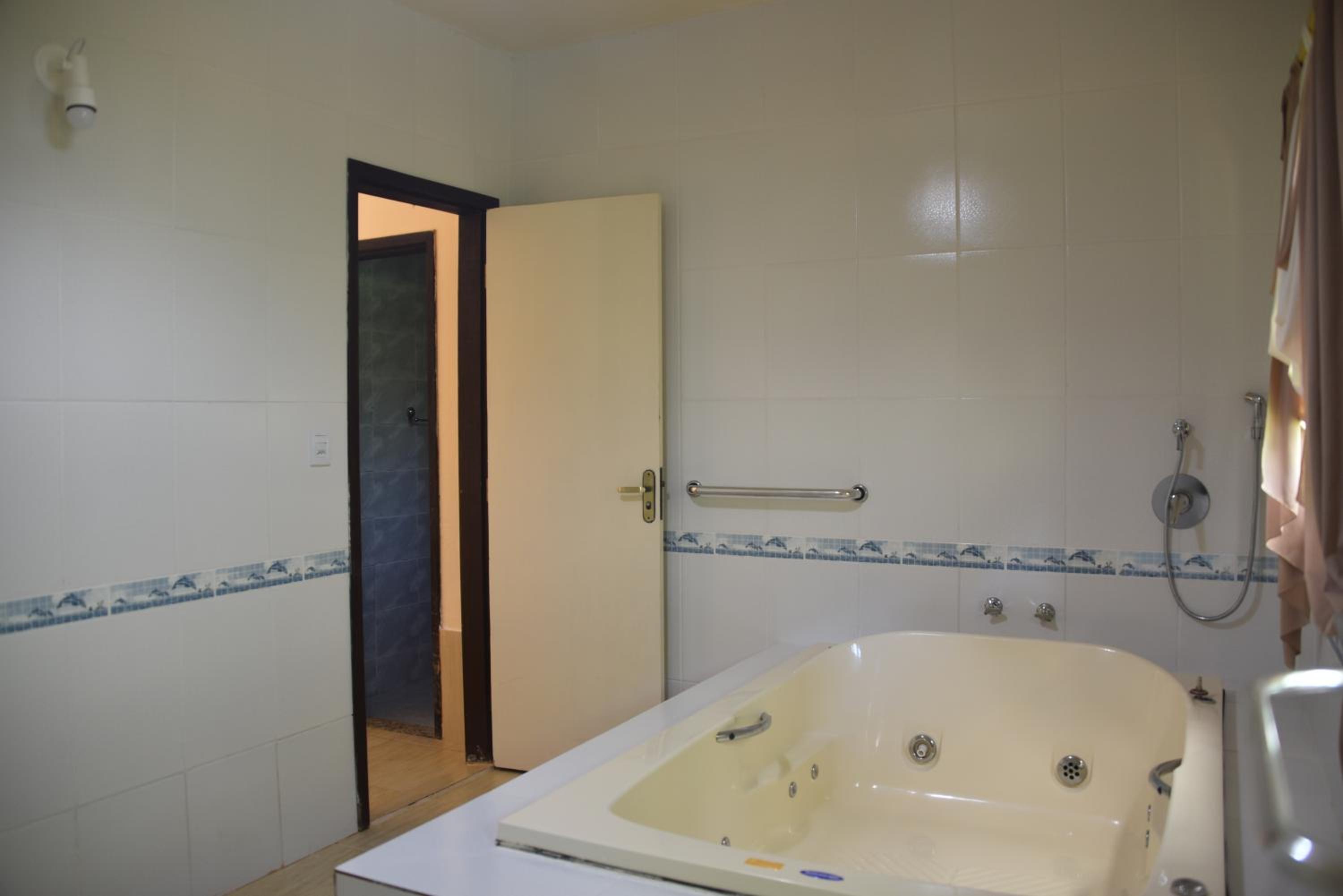 Suite with Spa Bath photo 2