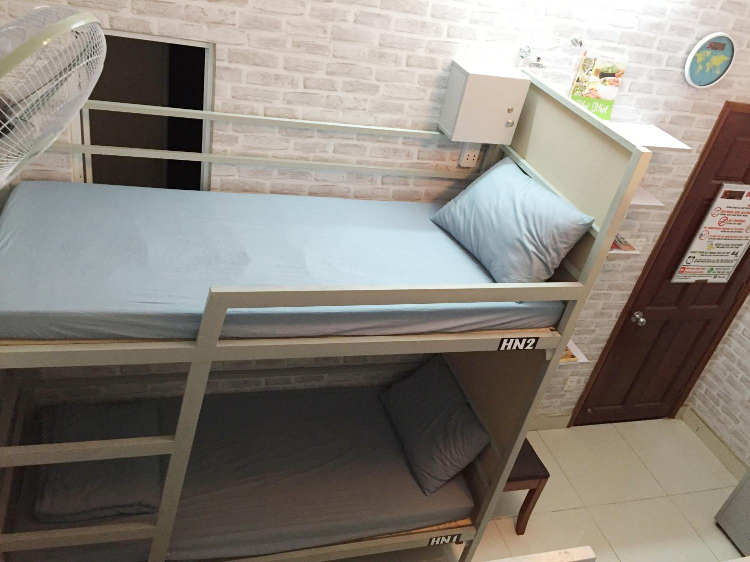 Bunk Bed In Mixed Dormitory Room photo 1