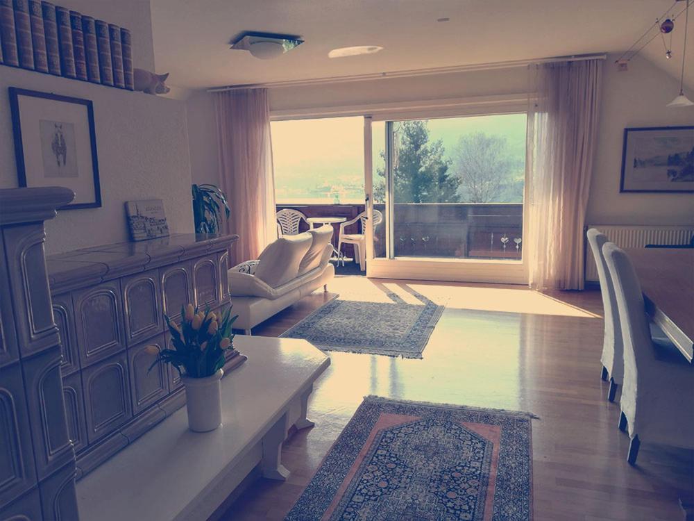  Two-Bedroom Apartment with Lake View  - Photo 10