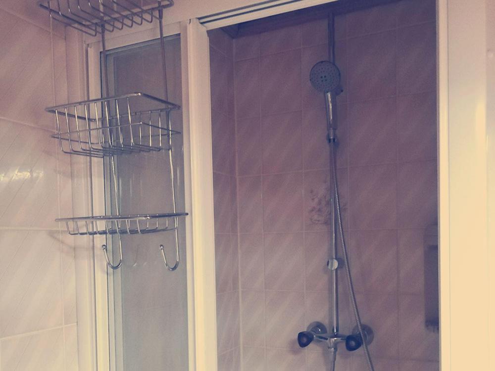 One-Bedroom Apartment with Lake View photo 2