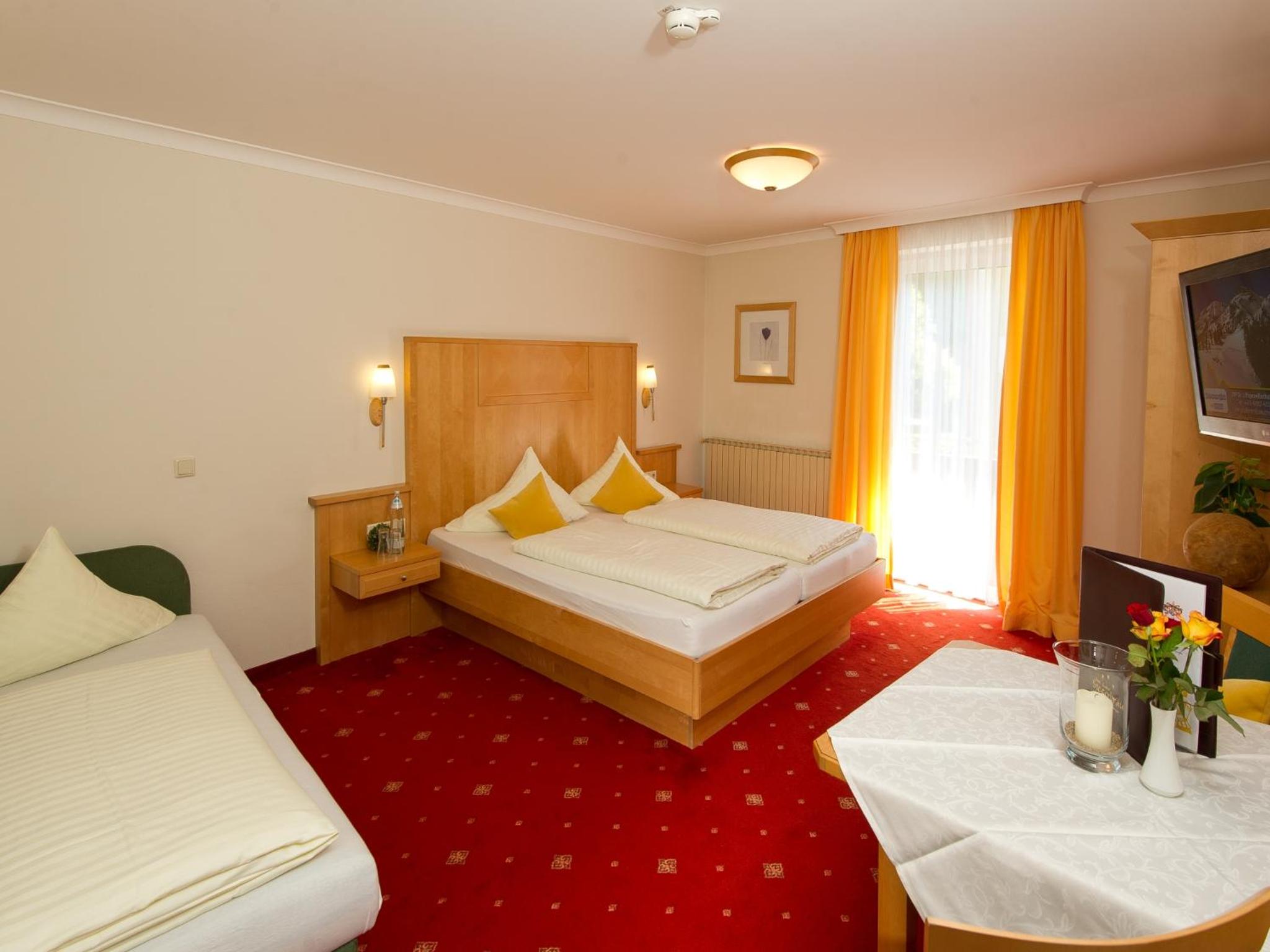 Triple Room with Balcony photo 3