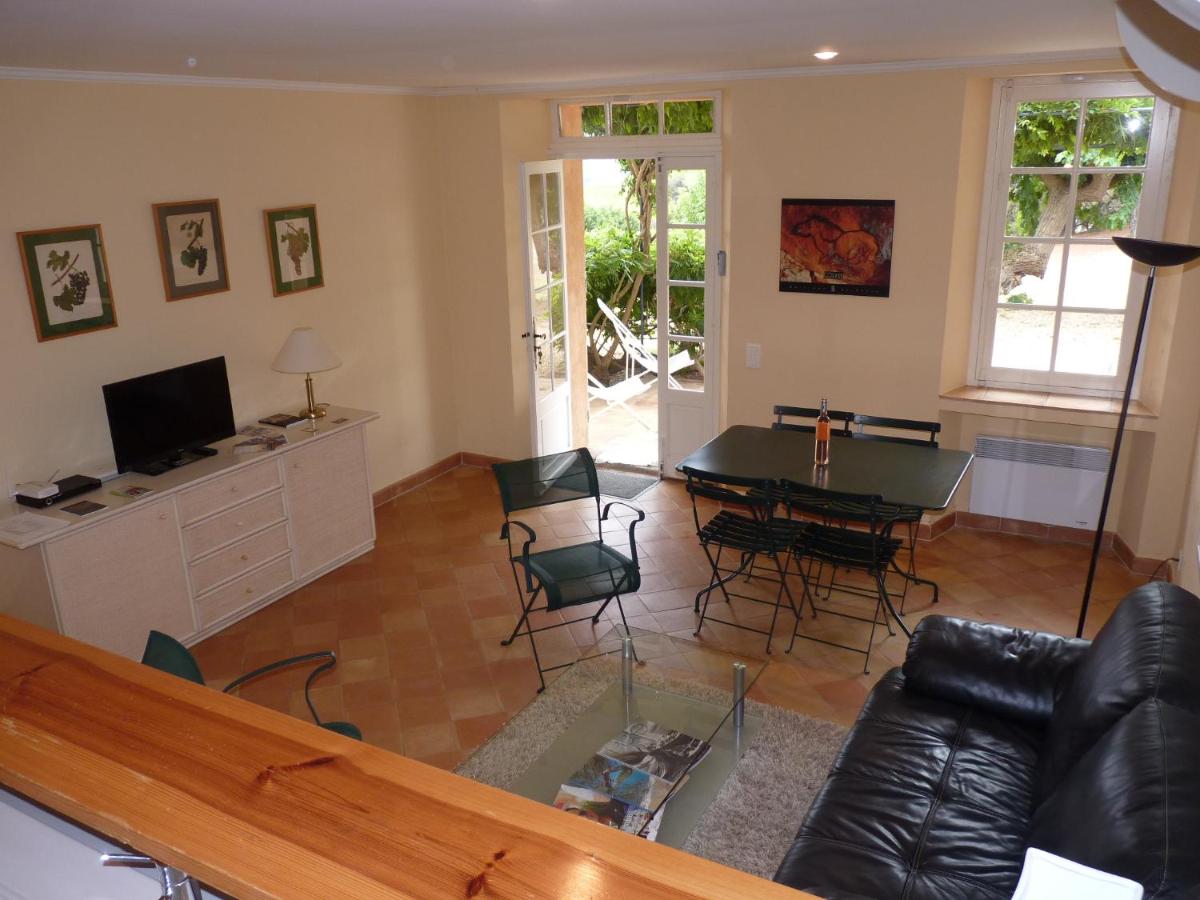 Apartment with Sea View photo 3