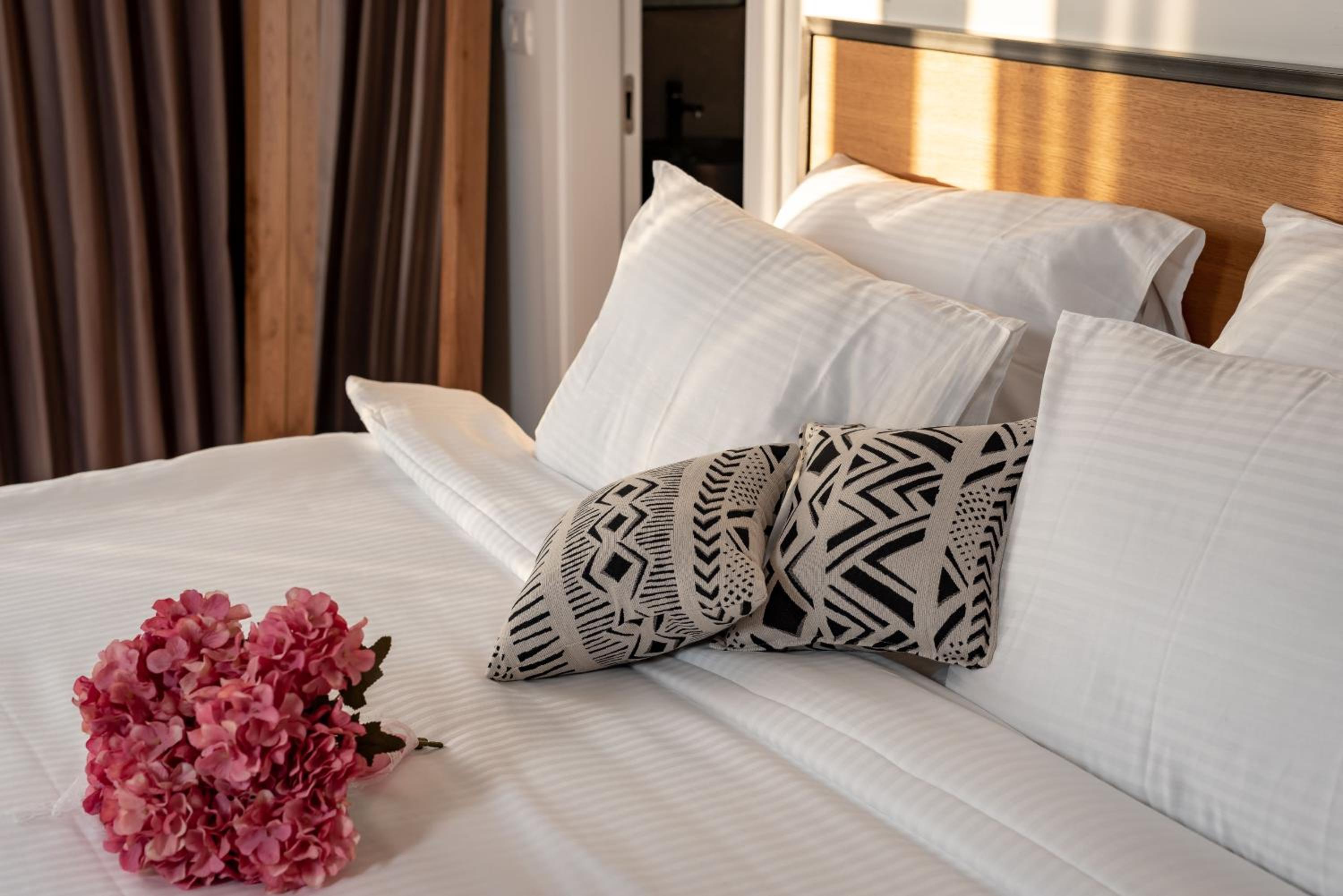 Suite with Balcony - Photo 22
