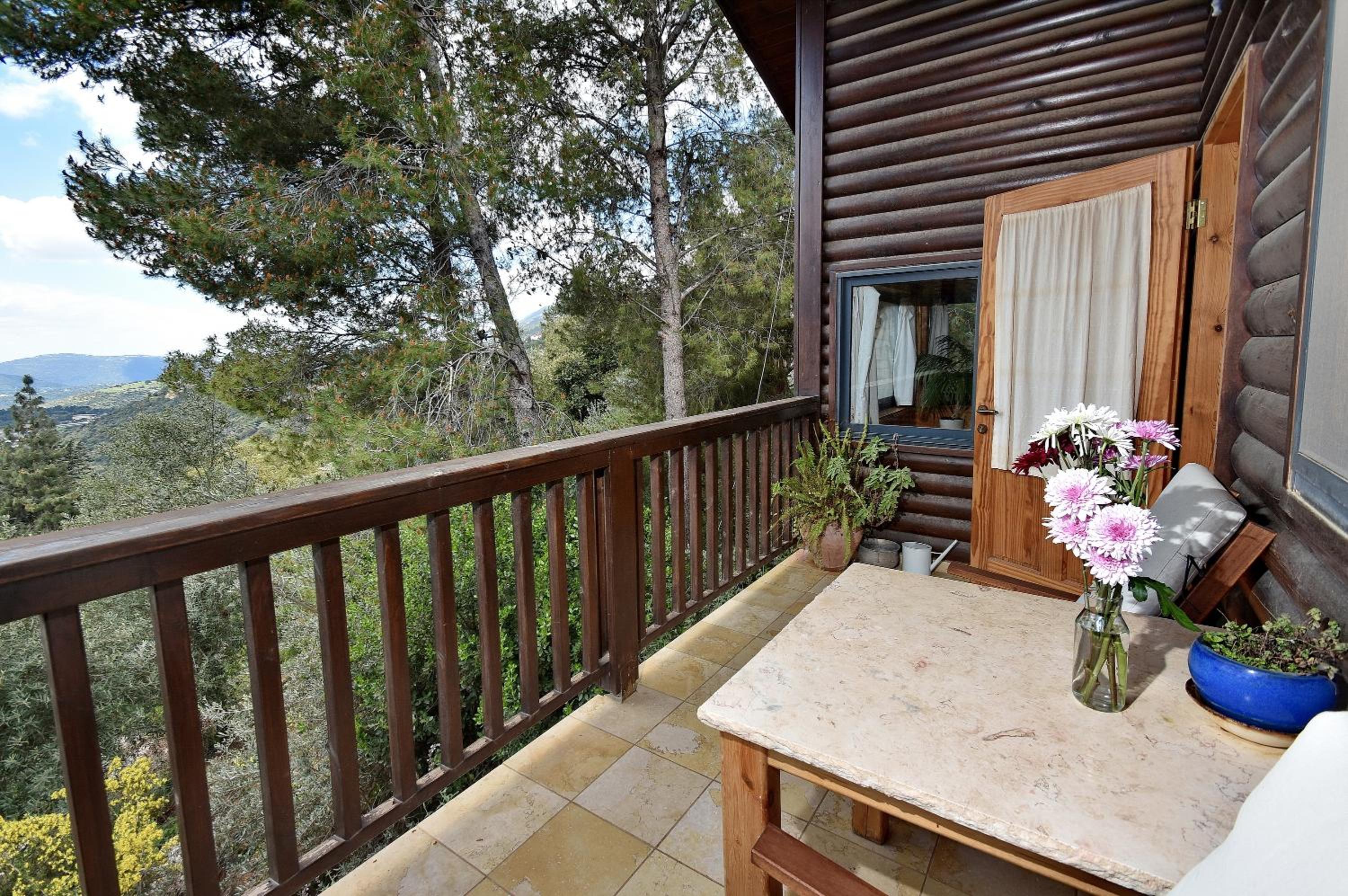 Superior Suite - Photo 4