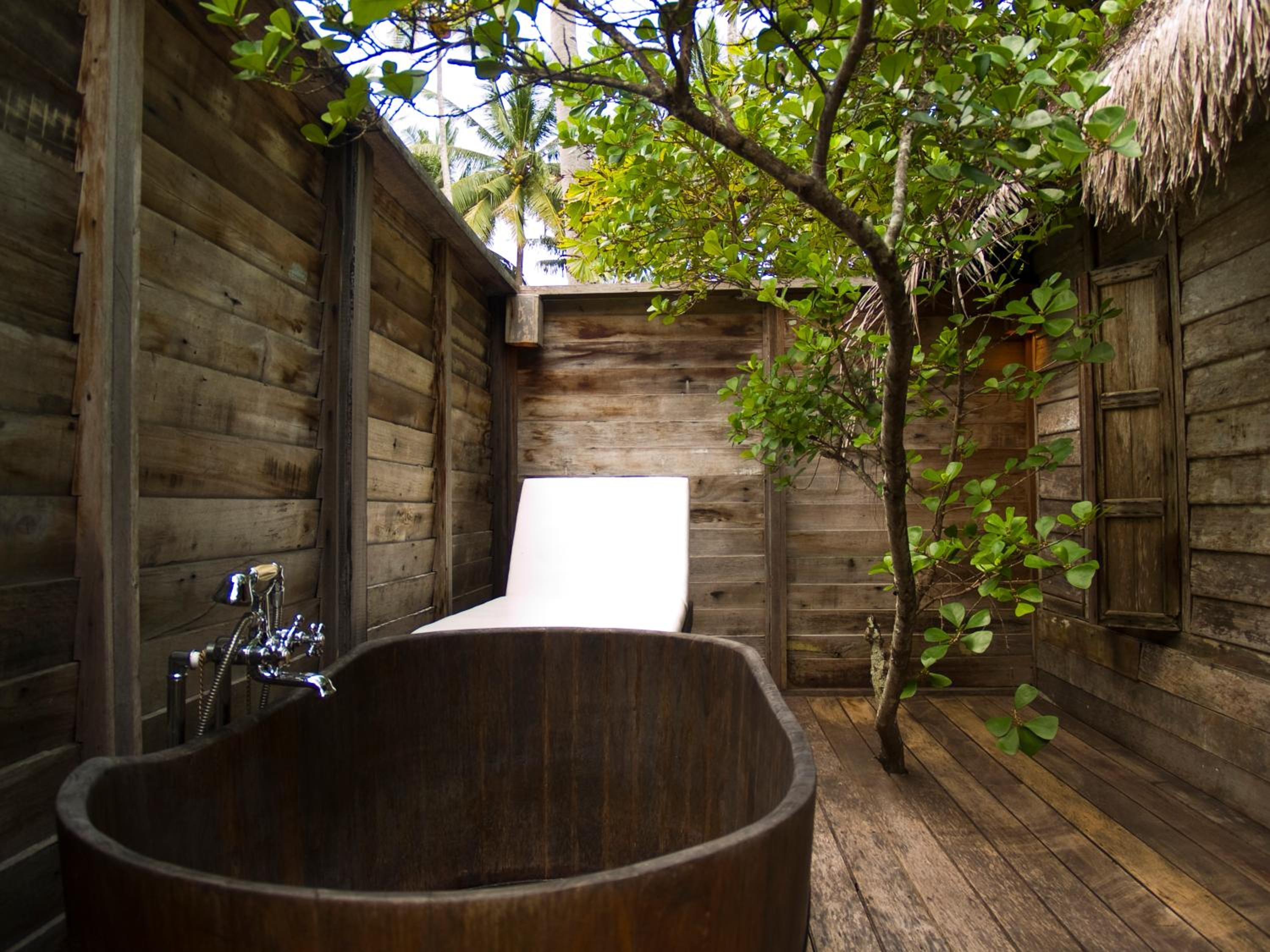White Frangipani Villa with Sundeck photo 3