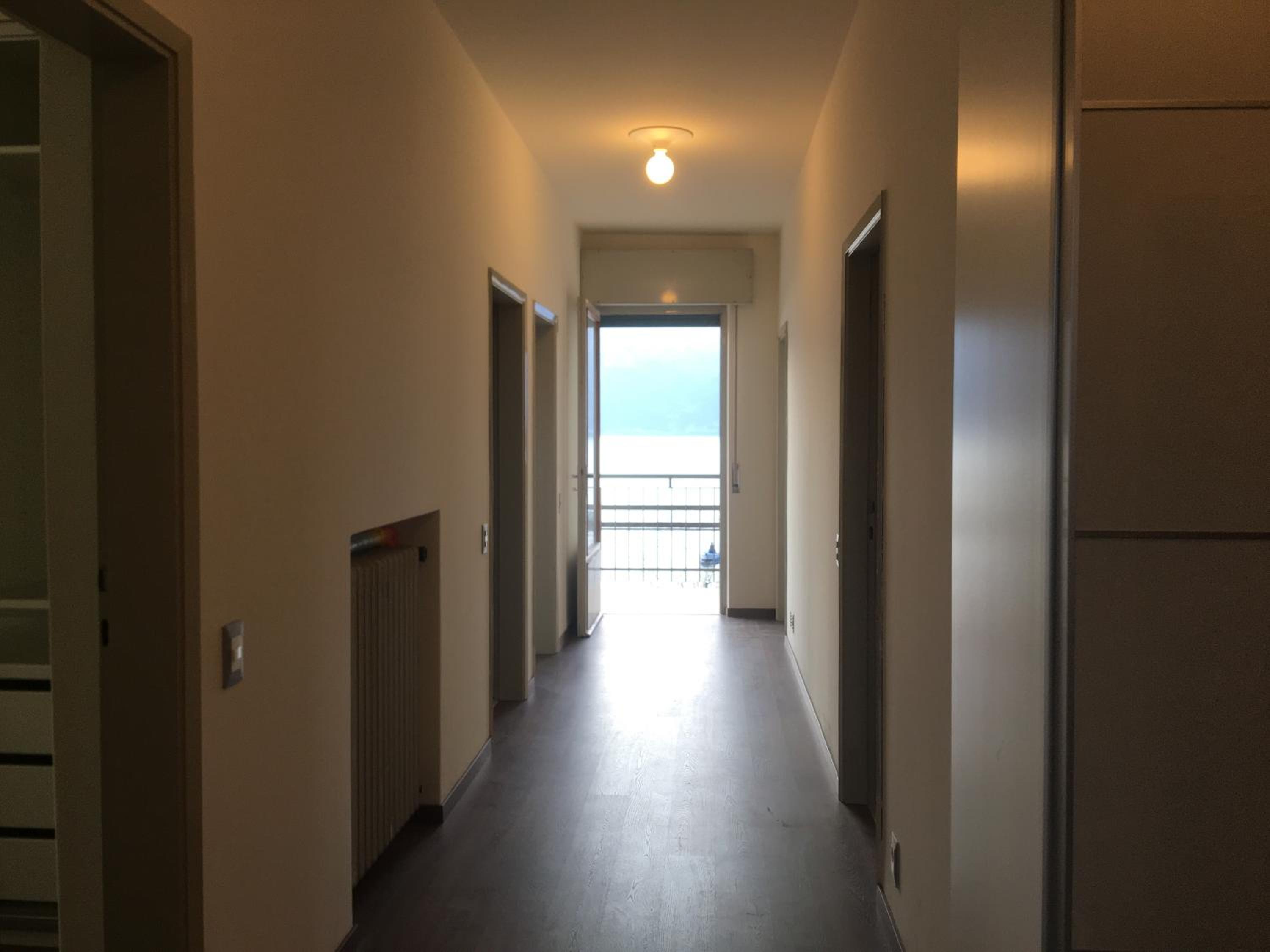 Apartment with Lake View