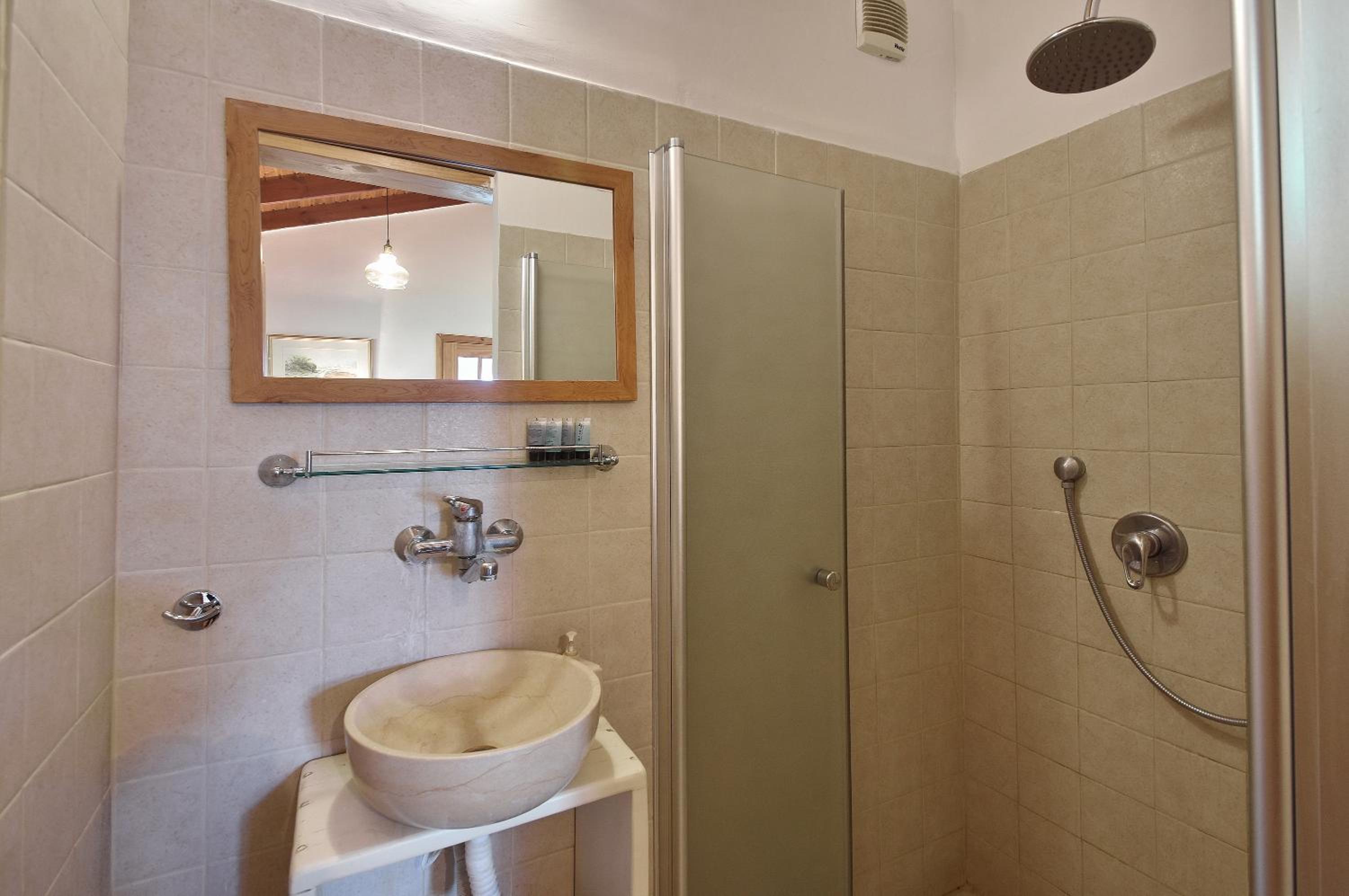 Two-Bedroom Villa - Photo 18