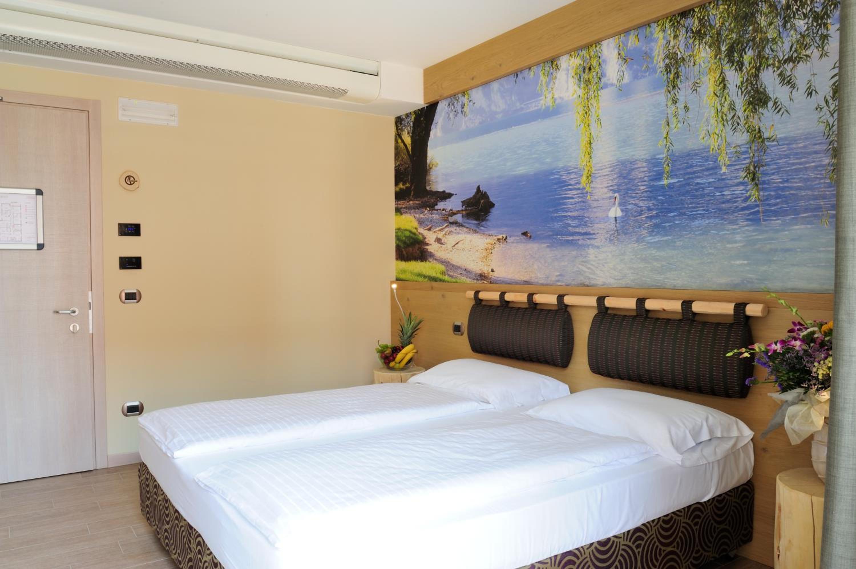 Triple Room with Balcony or Patio