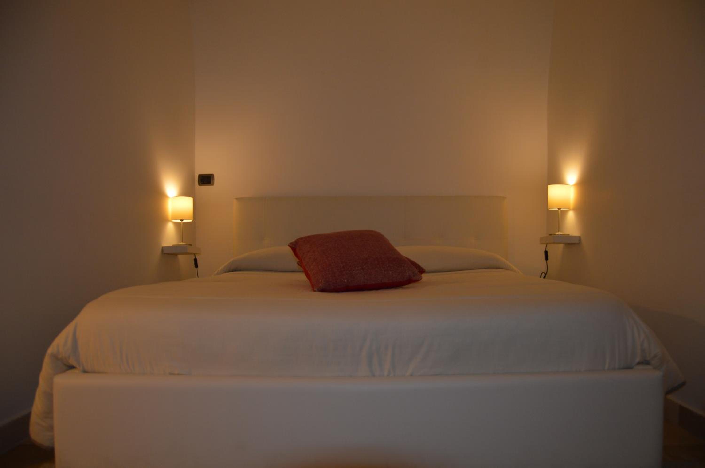 Studio Apartment - Photo 4