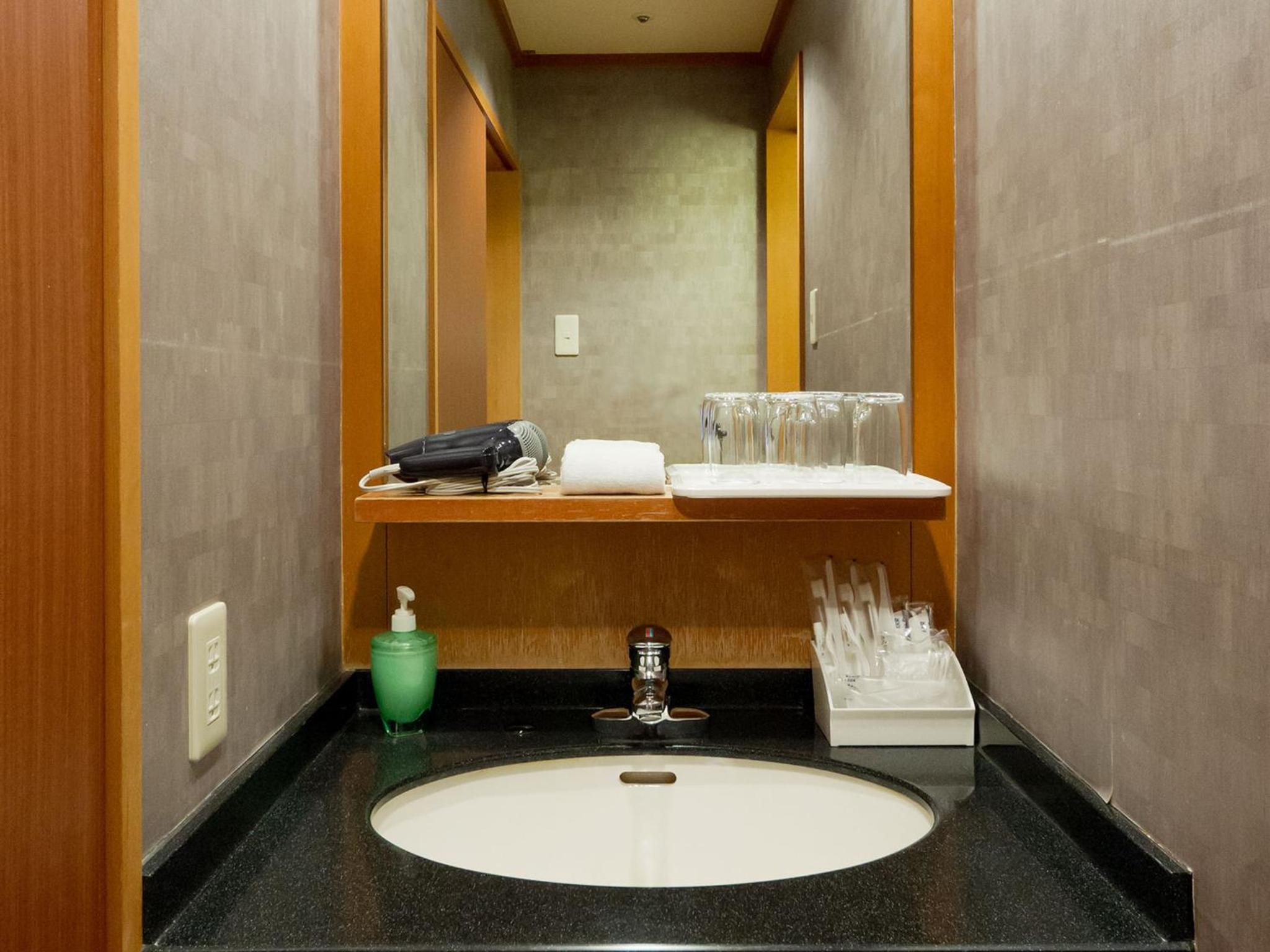 Japanese-Style Quadruple Room - Non-Smoking photo 3