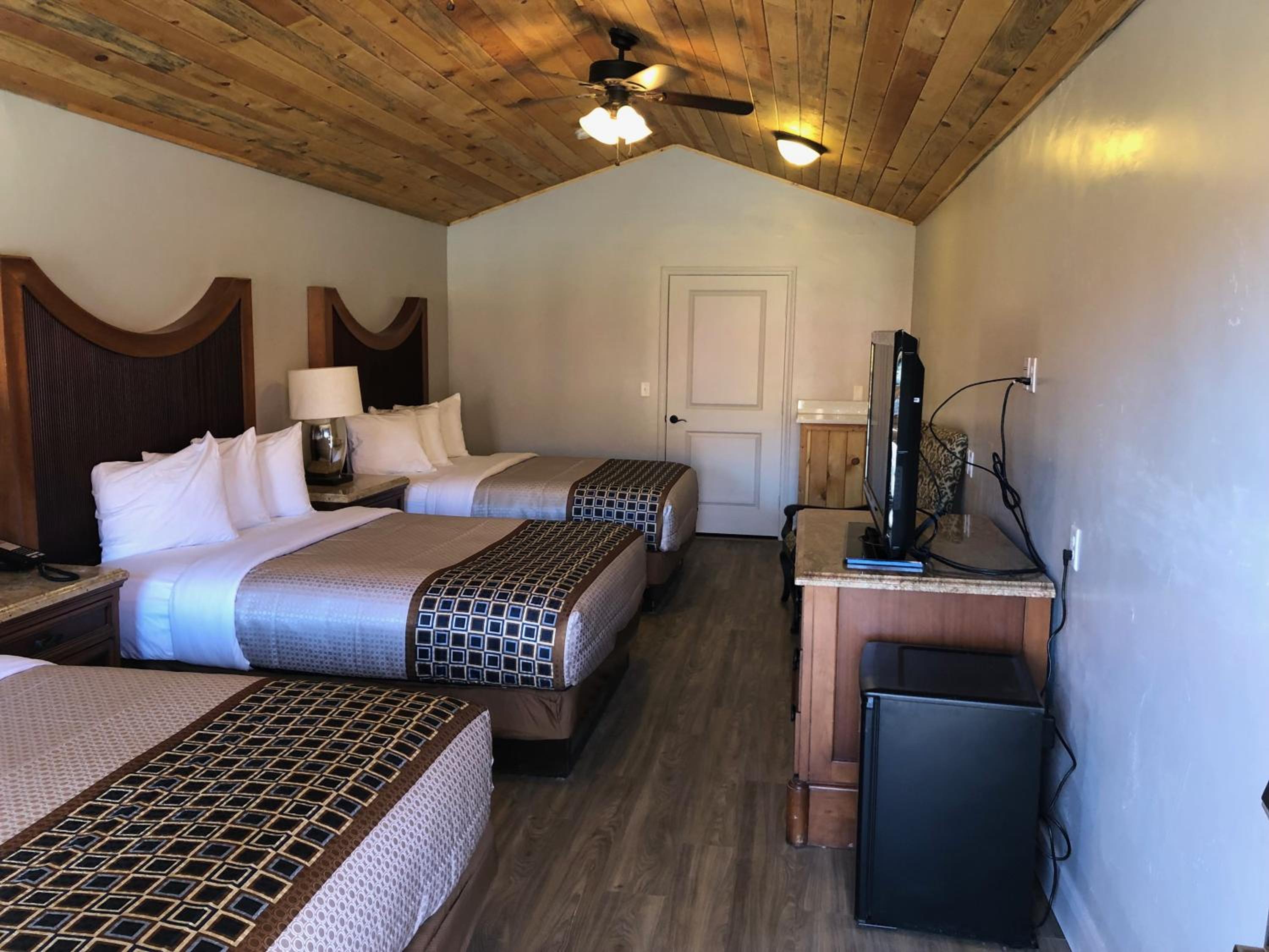 Deluxe Triple Room photo 1