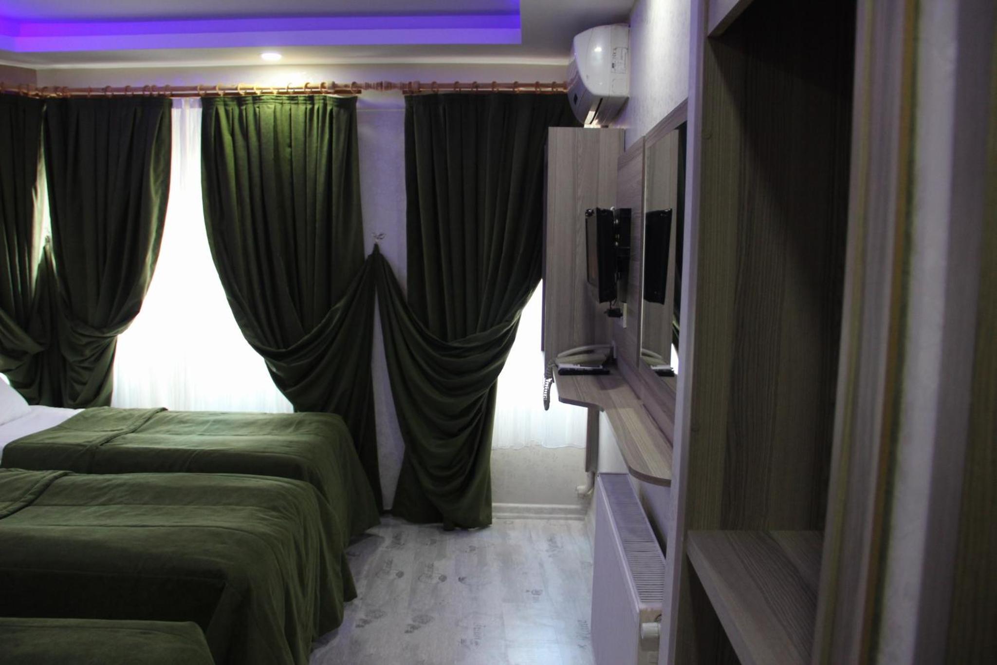 Standard Triple Room photo 2