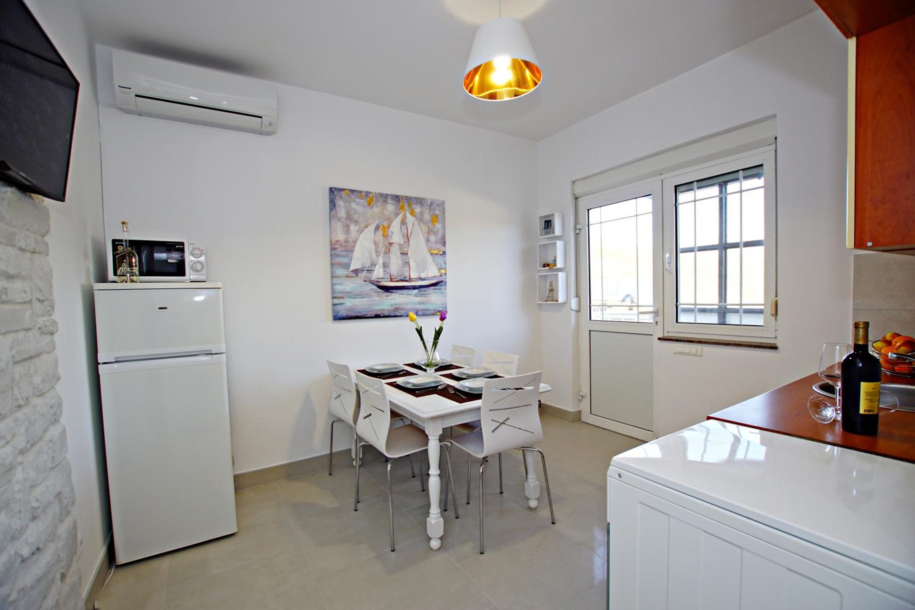 Apartment with Terrace photo 2