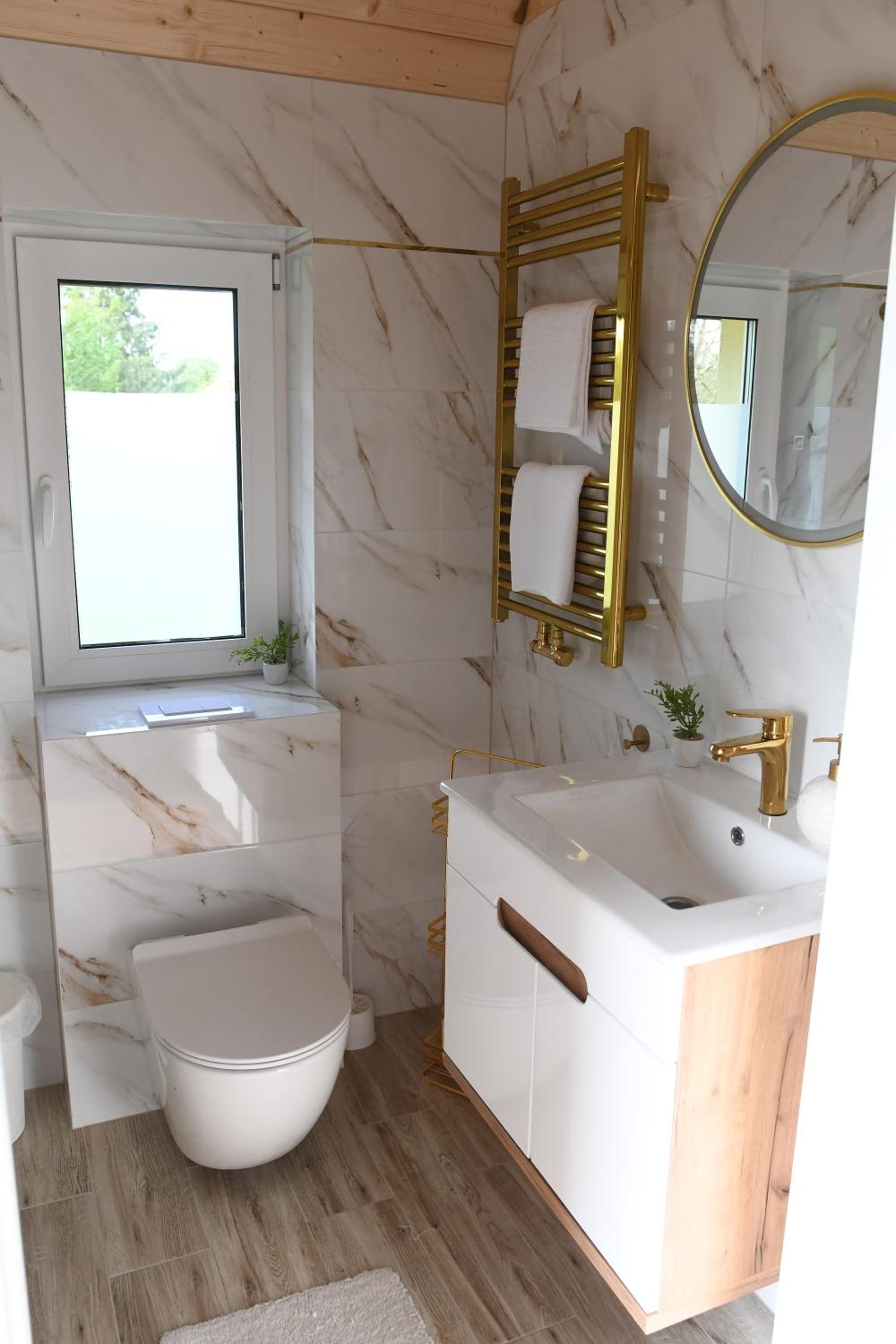 One-Bedroom House photo 1