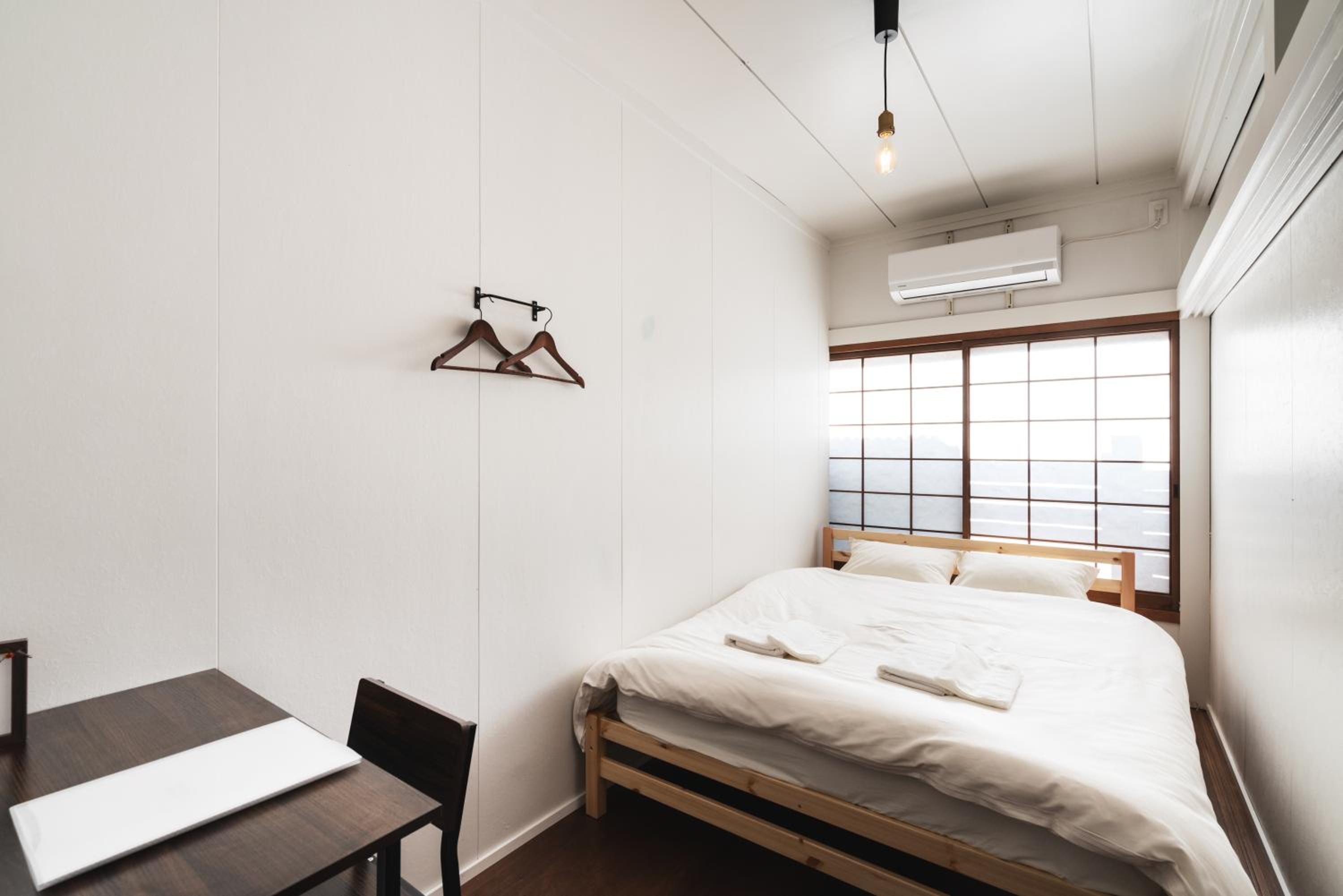 Double Room with Shared Bathroom photo 1