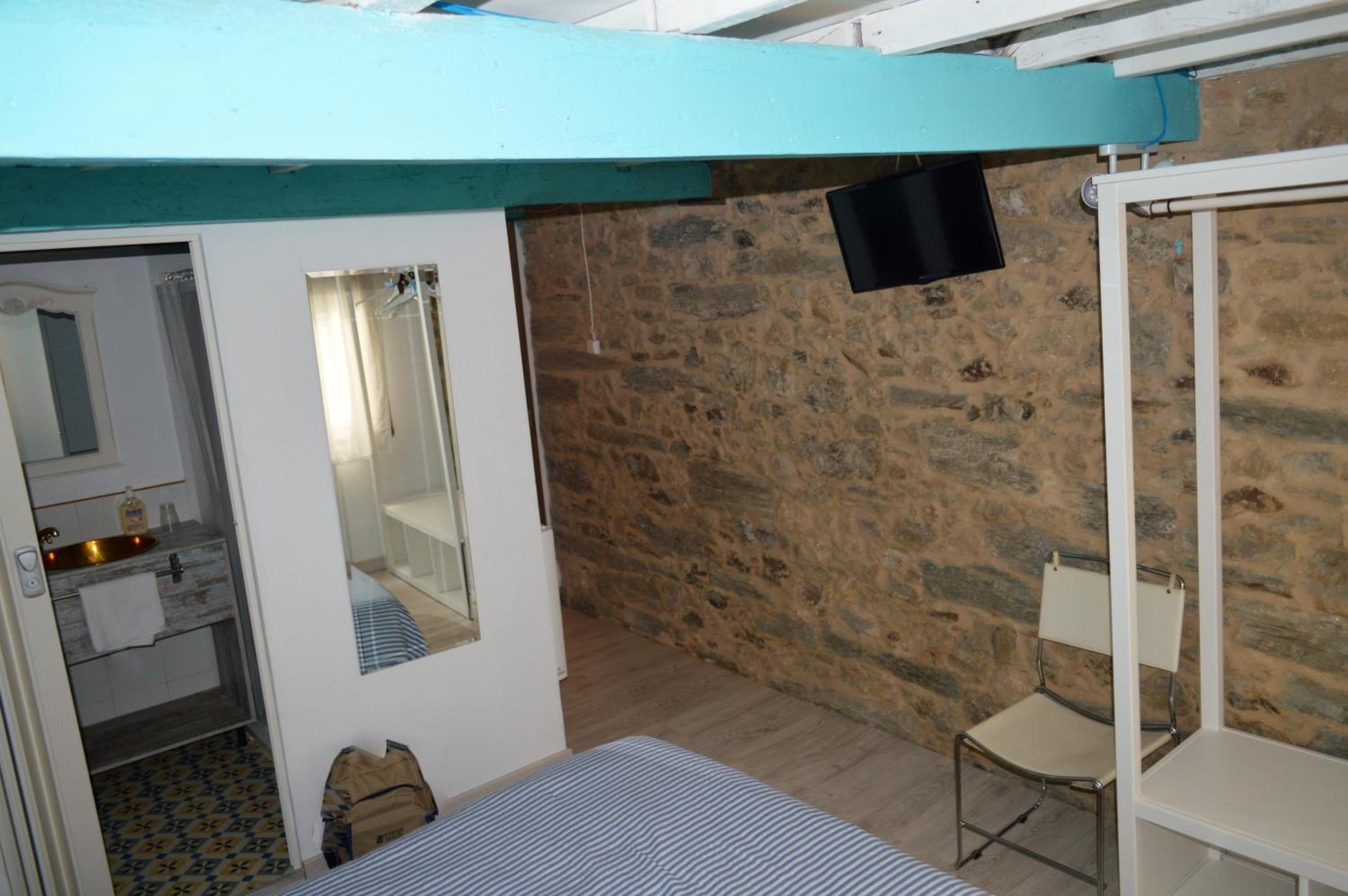Habitación Estándar con Cama Queen