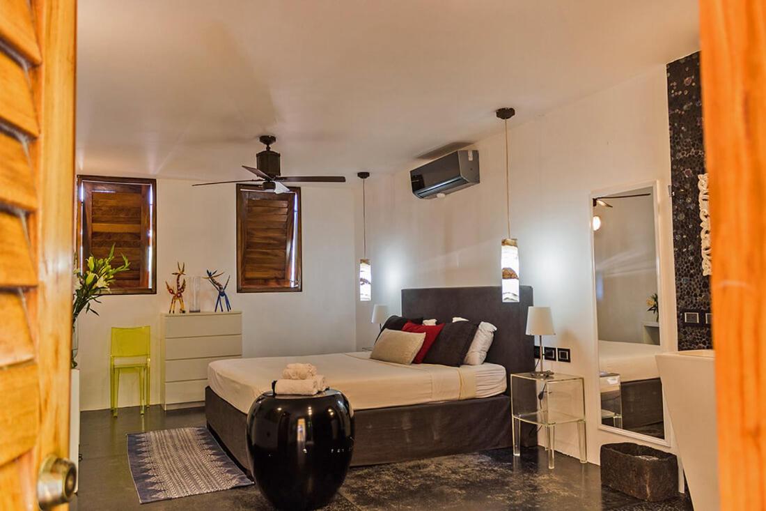 Villa photo 1