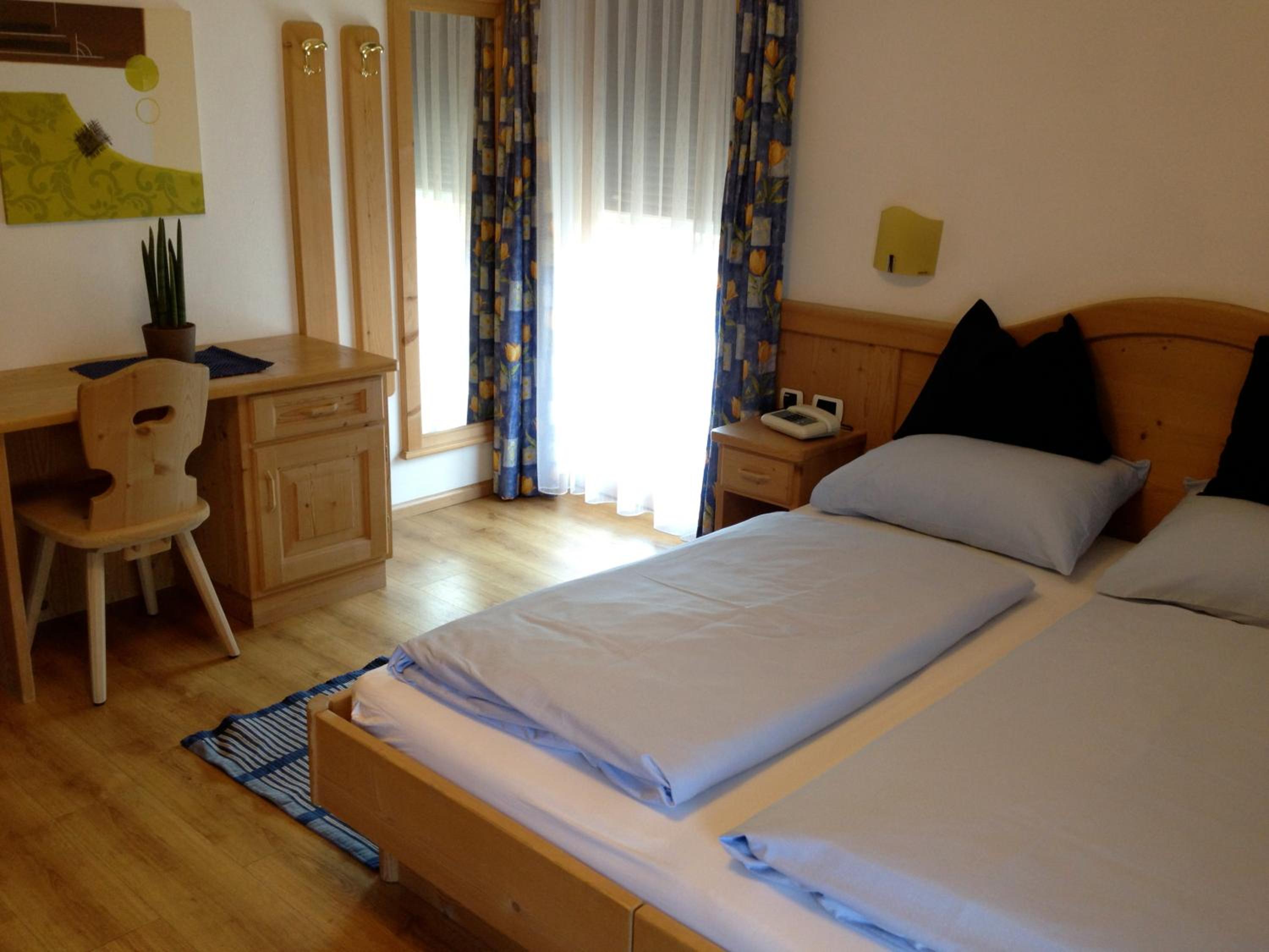 Standard Double Room - Photo 14