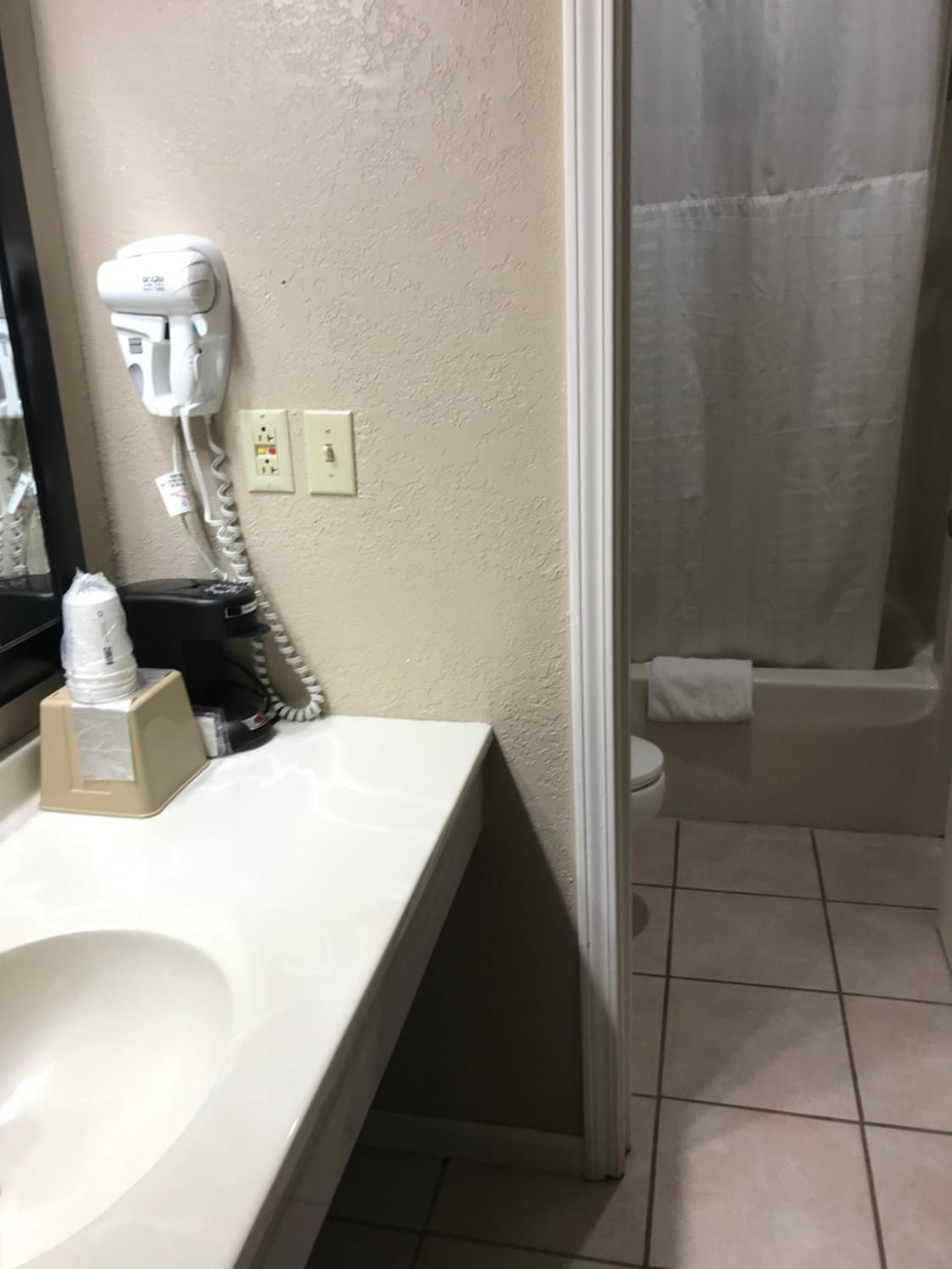 Deluxe Double Room with Two Double Beds - Non-Smoking photo 2