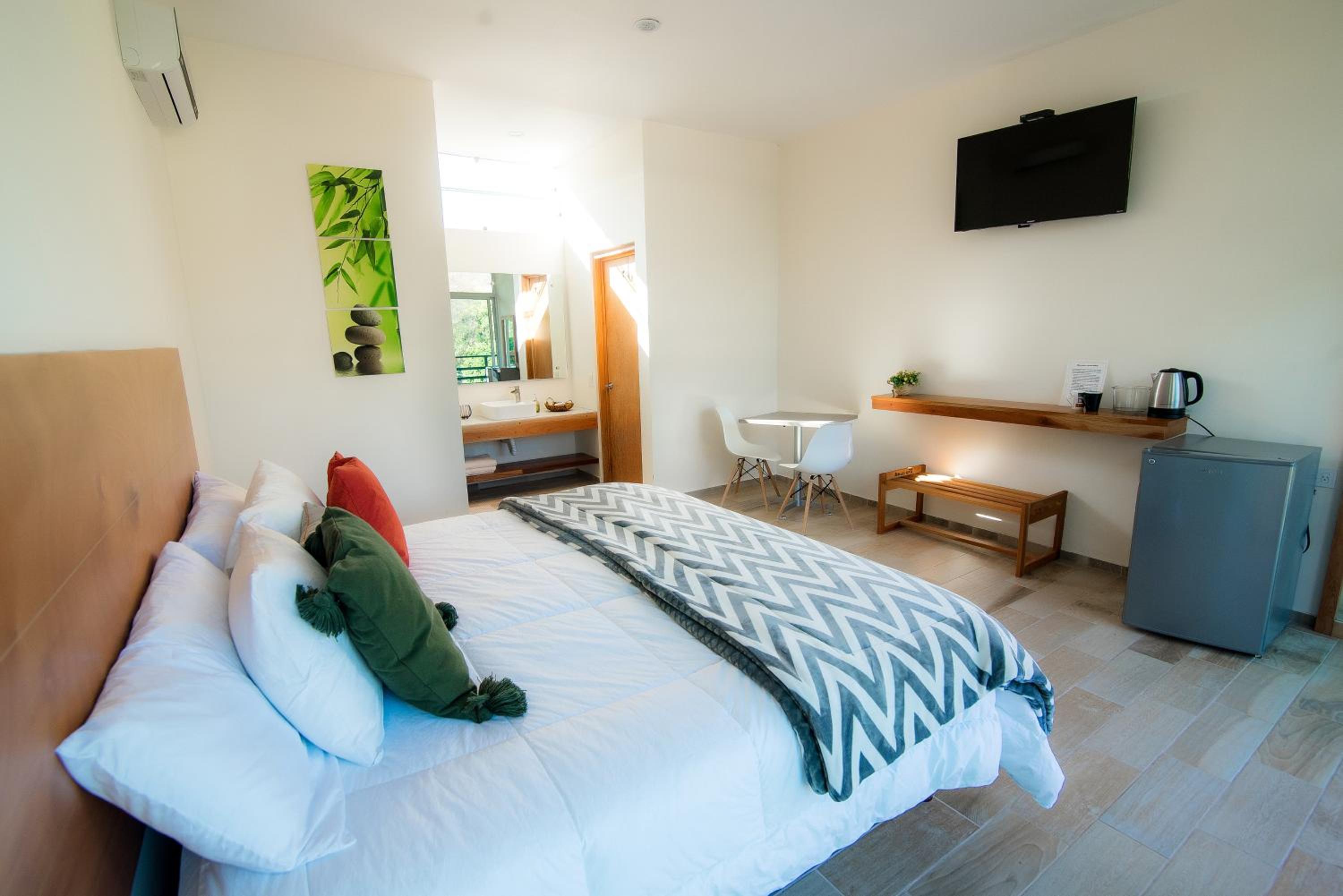 Double Room - Photo 3
