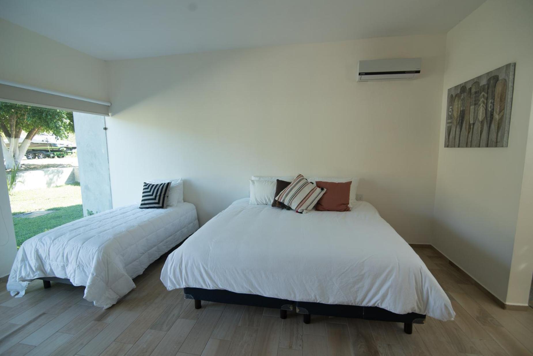 Twin Room - Photo 4