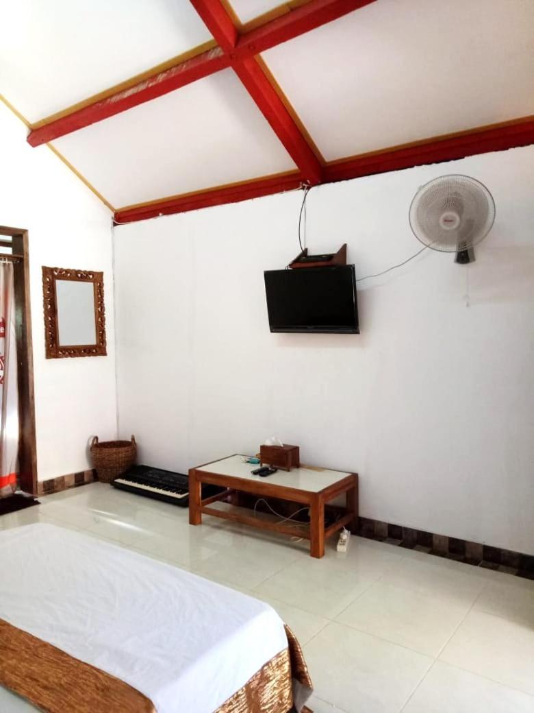 Budget Double Room - Photo 6