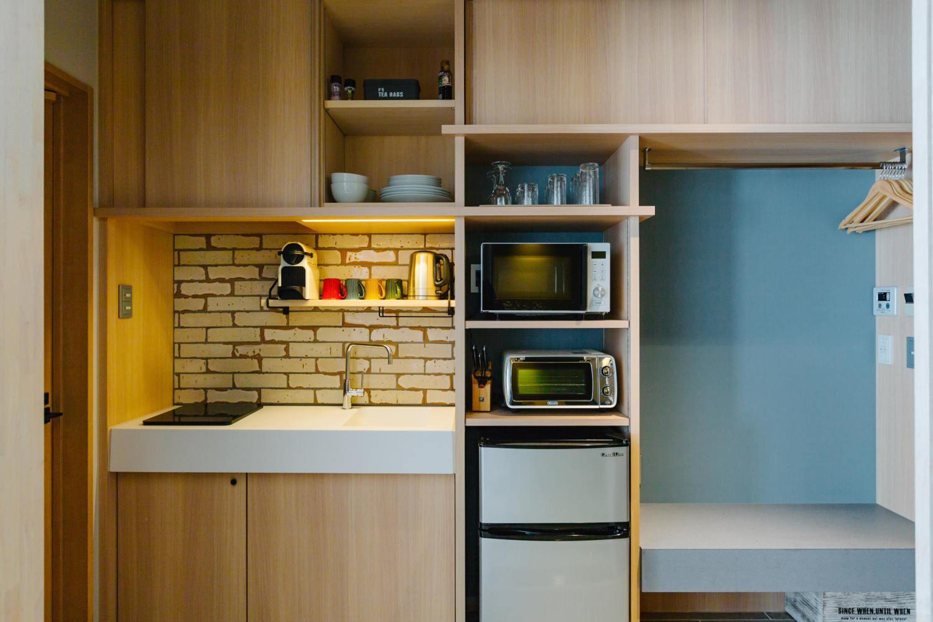 Studio Apartment - Photo 28