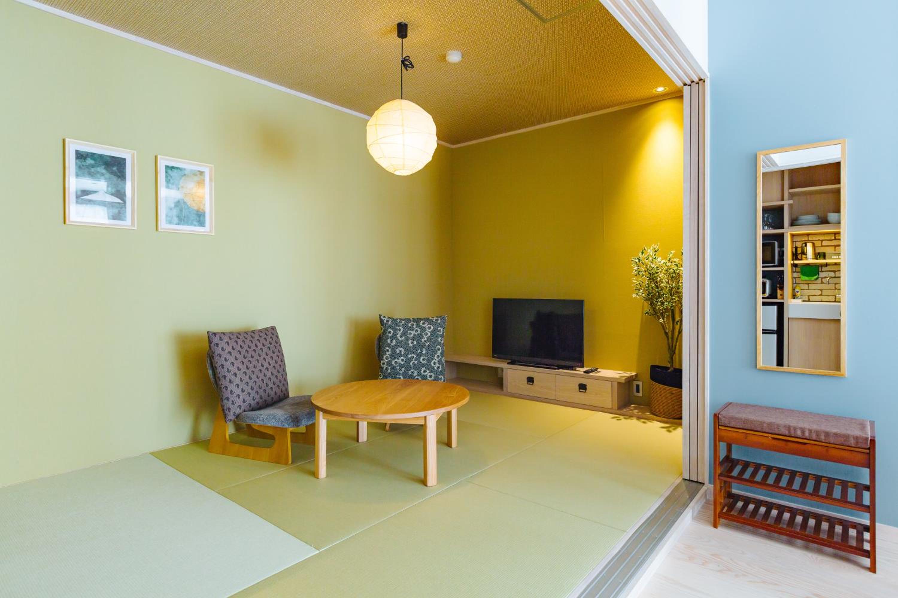 Studio Apartment - Photo 25