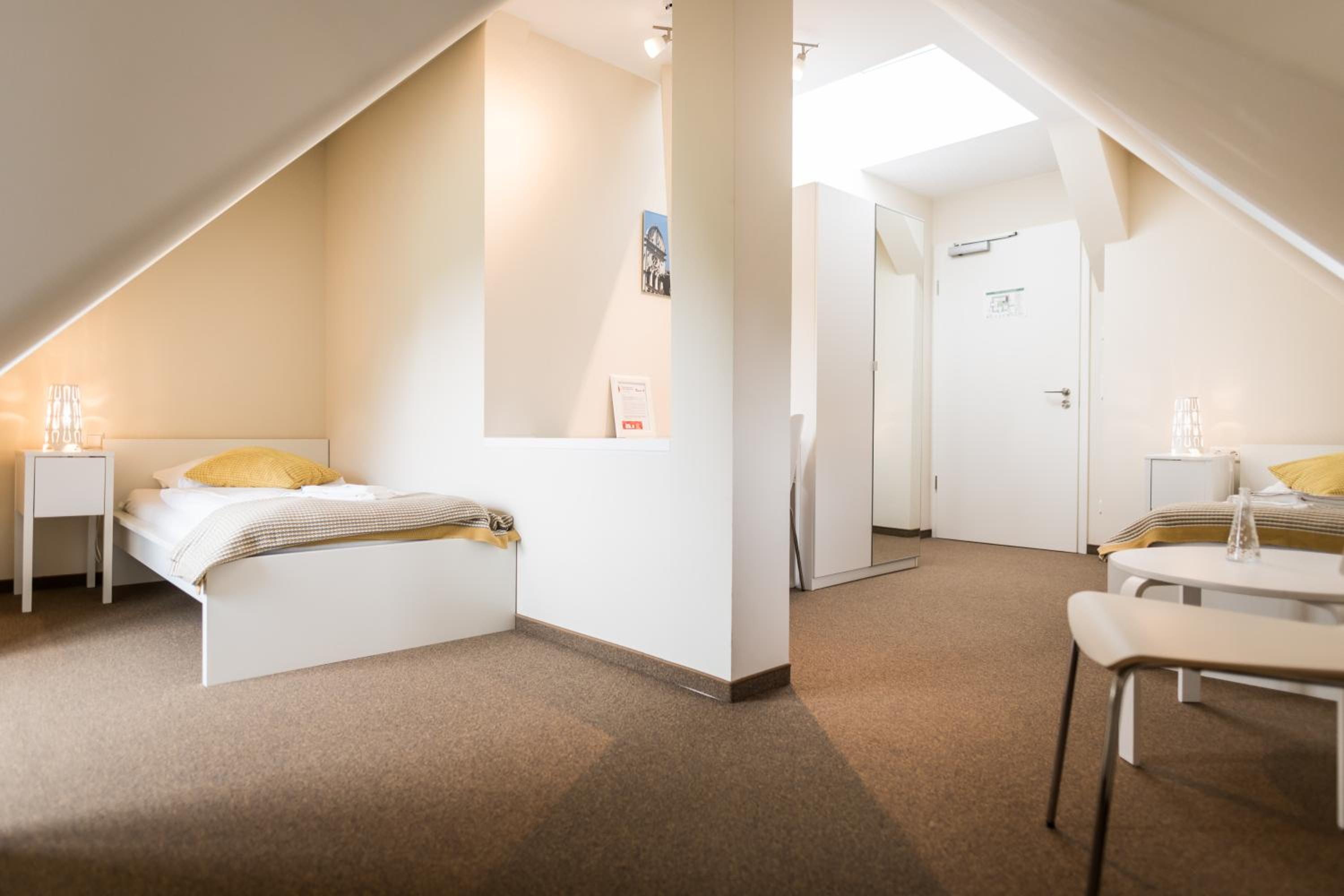Single Room photo 2