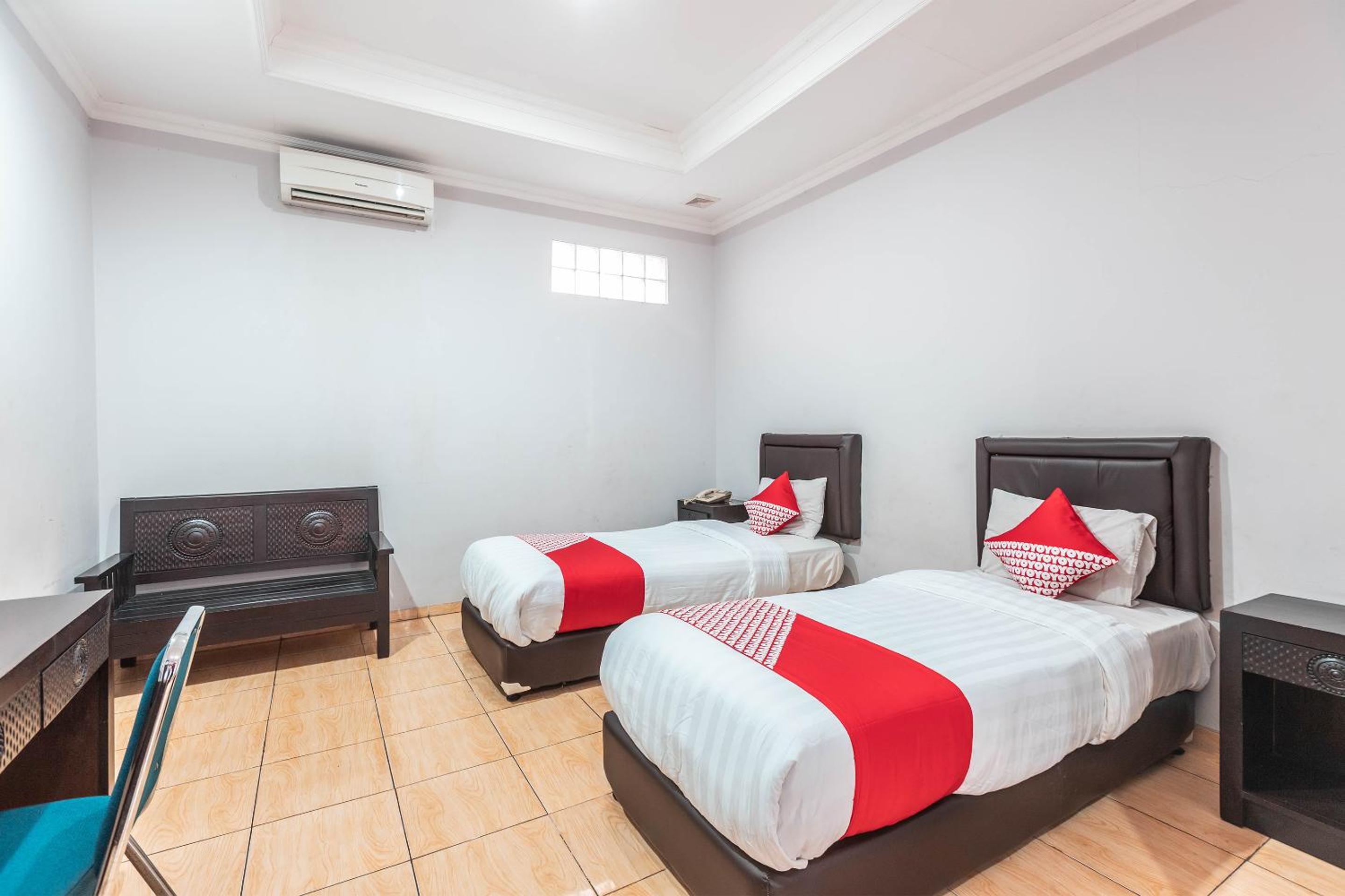 Standard Twin Room - Photo 2