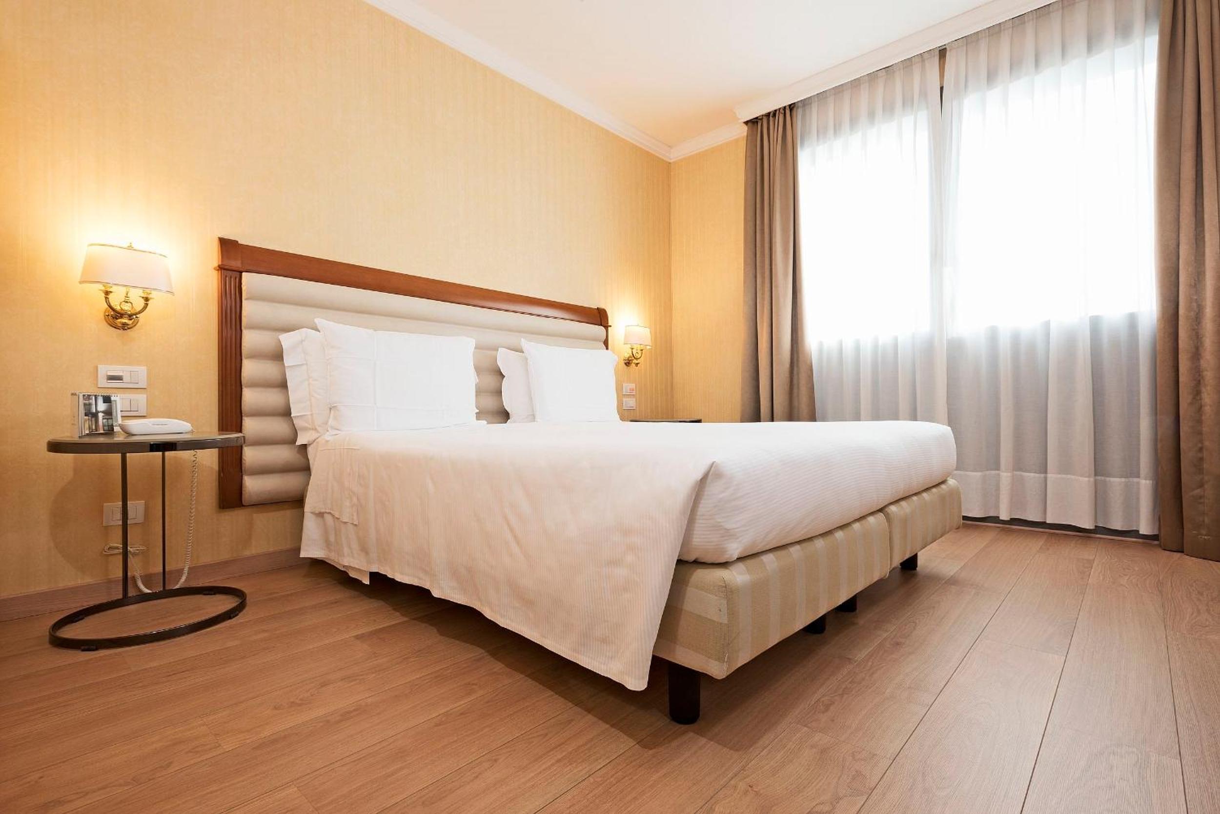 Standard Double Room - Photo 1