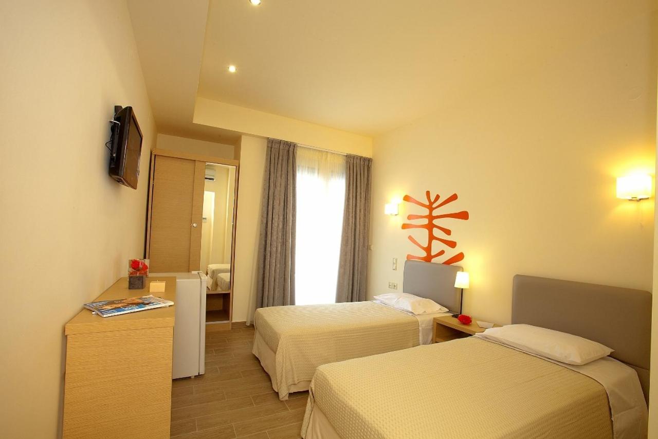 Double or Twin Room photo 2