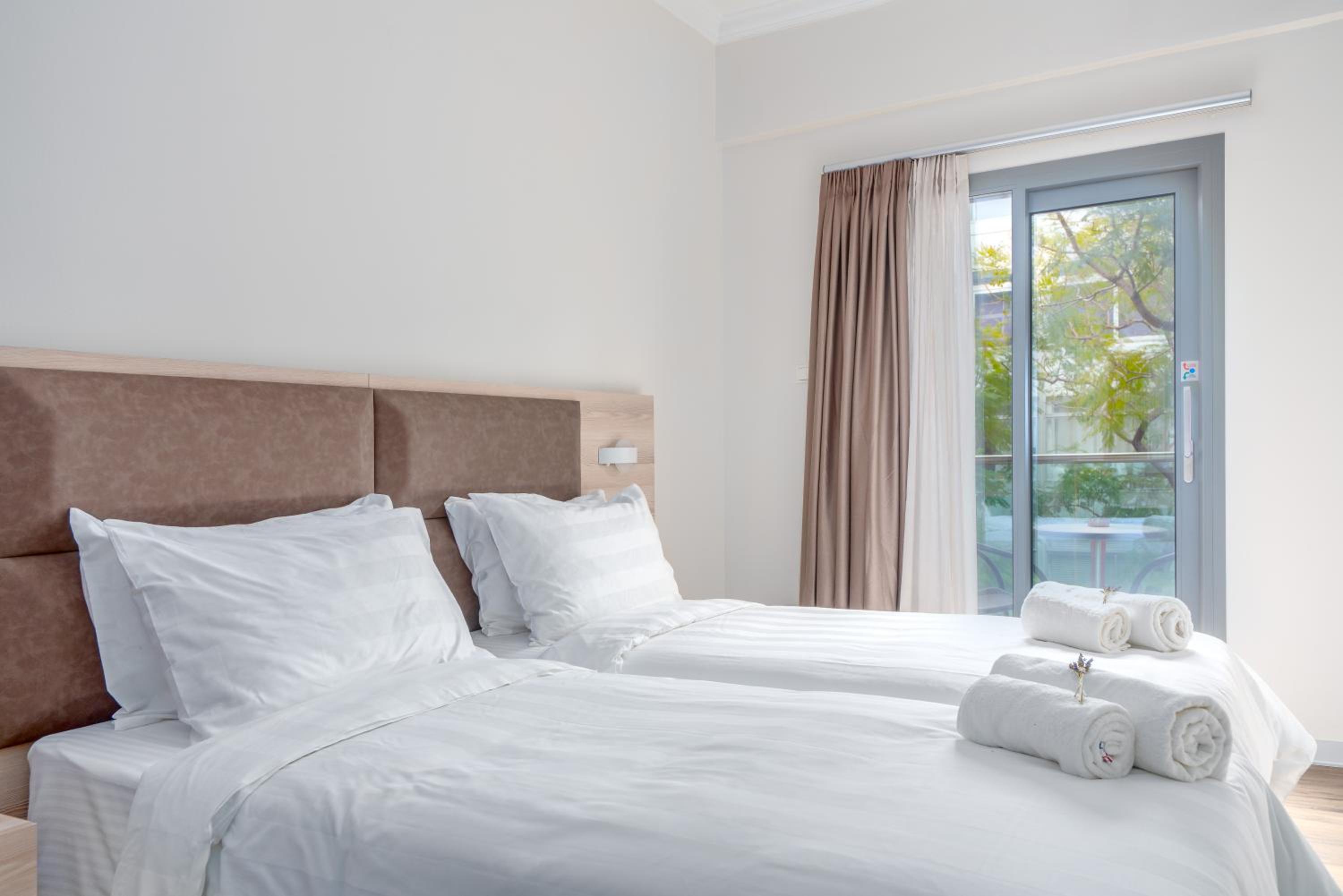 Double or Twin Room with Balcony photo 2