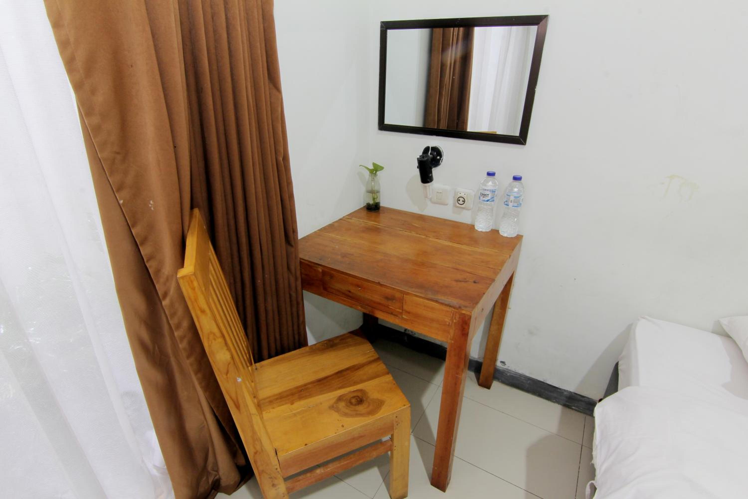 Standard Double Room - Photo 15