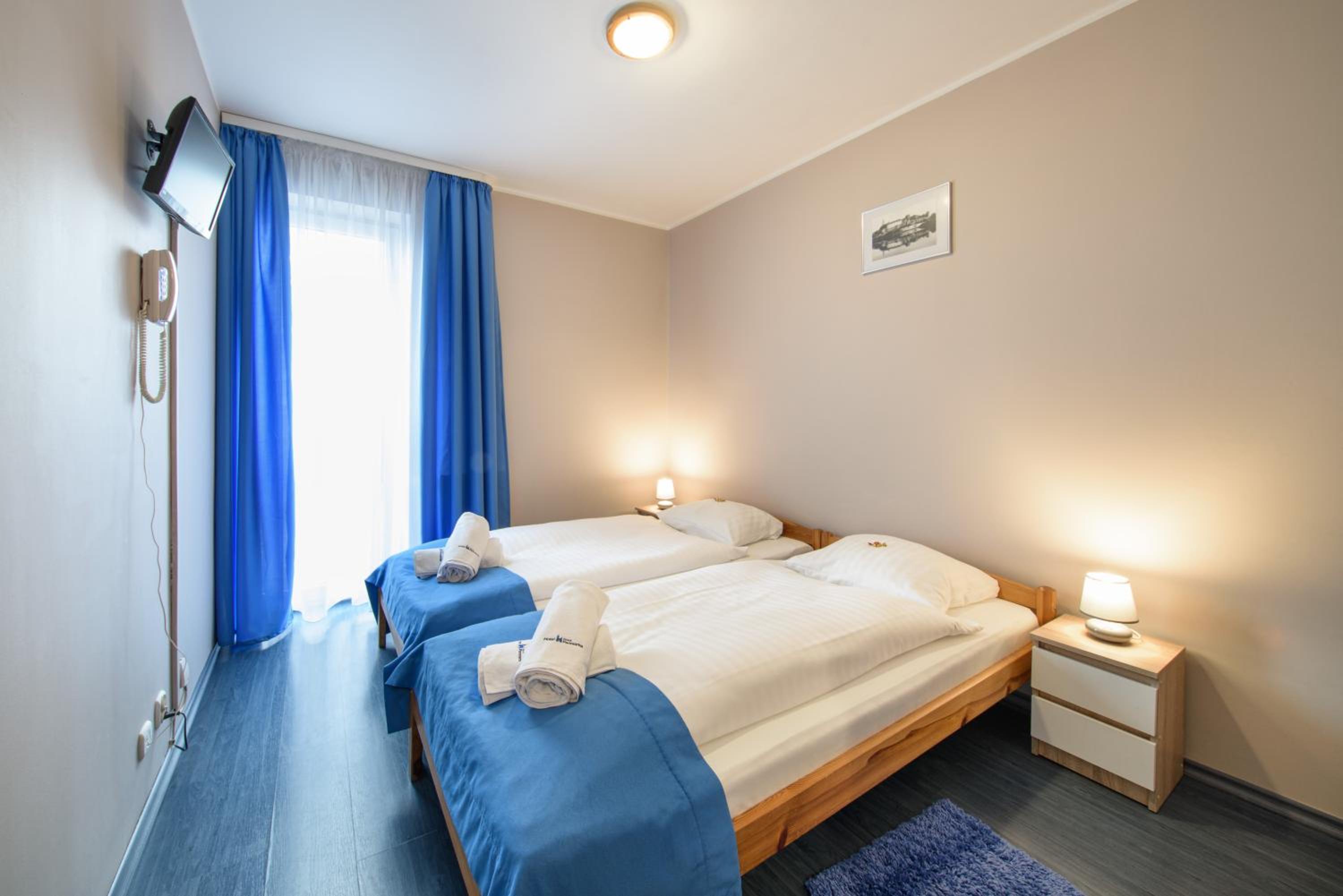 Double or Twin Room - Photo 25