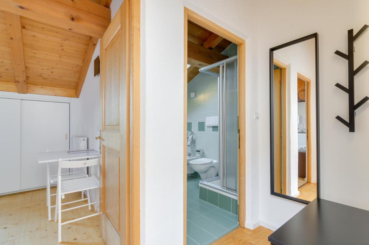 Apartment with Balcony photo 1