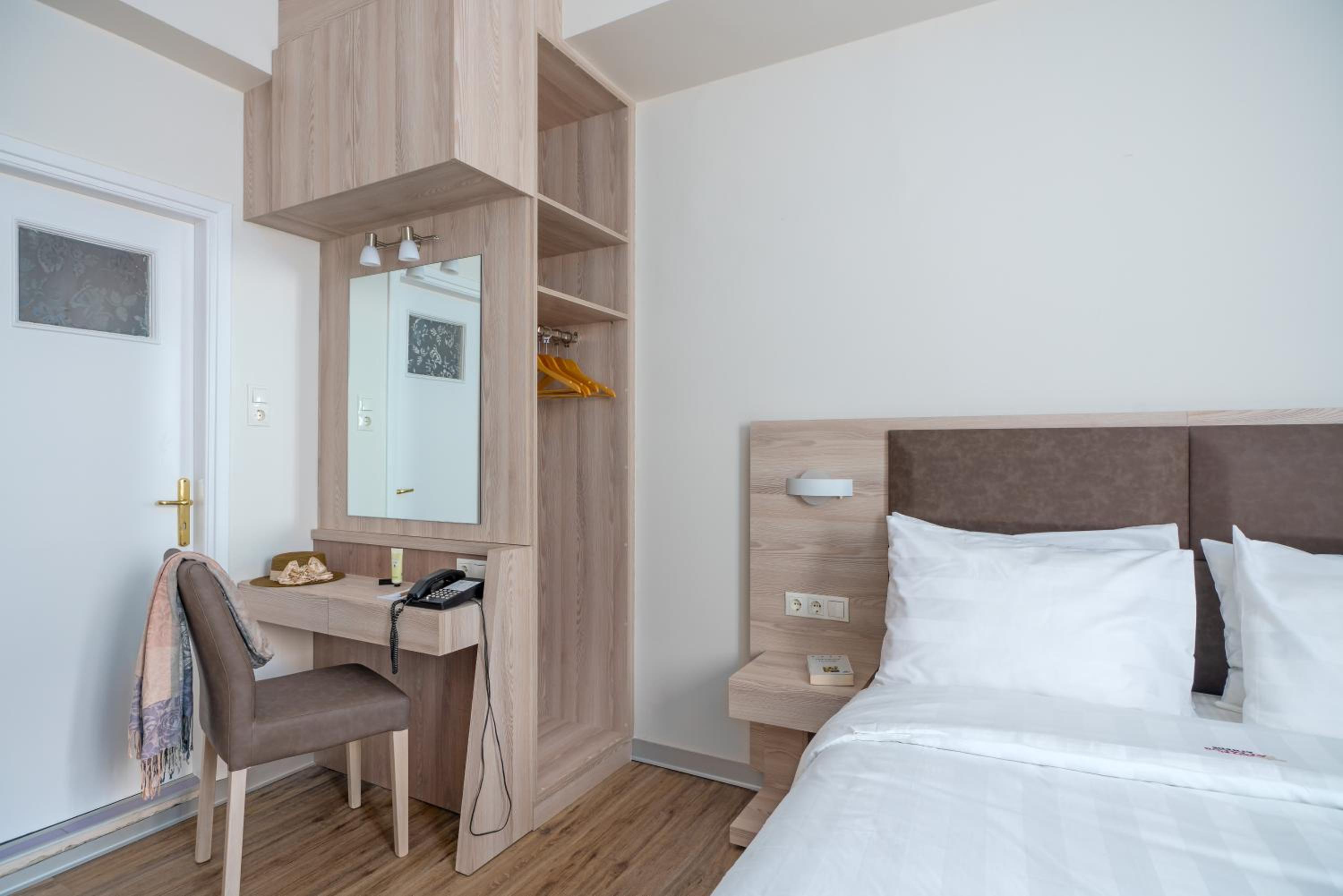 Double or Twin Room photo 2