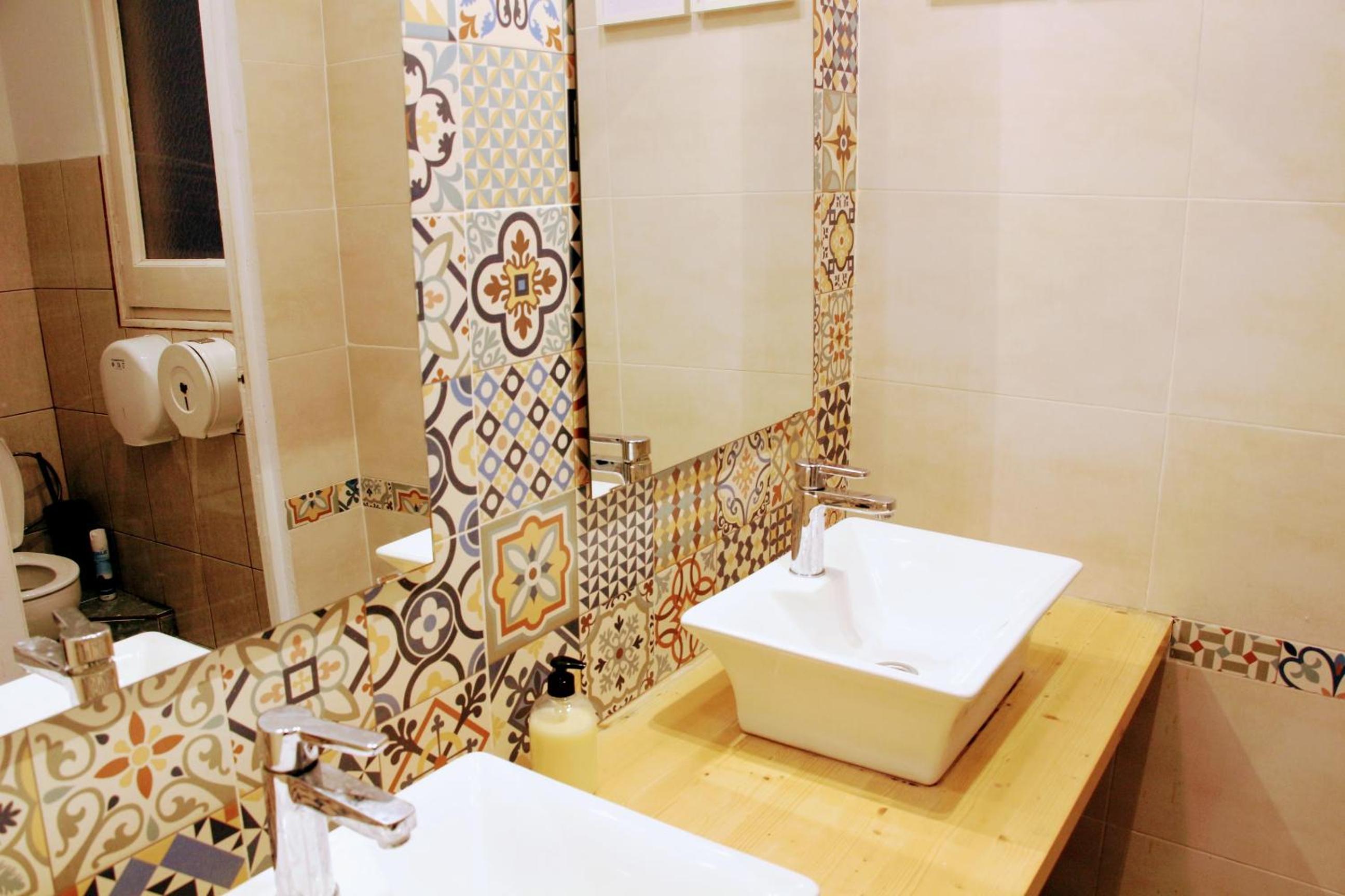 Twin Room With Shared Bathroom photo 2