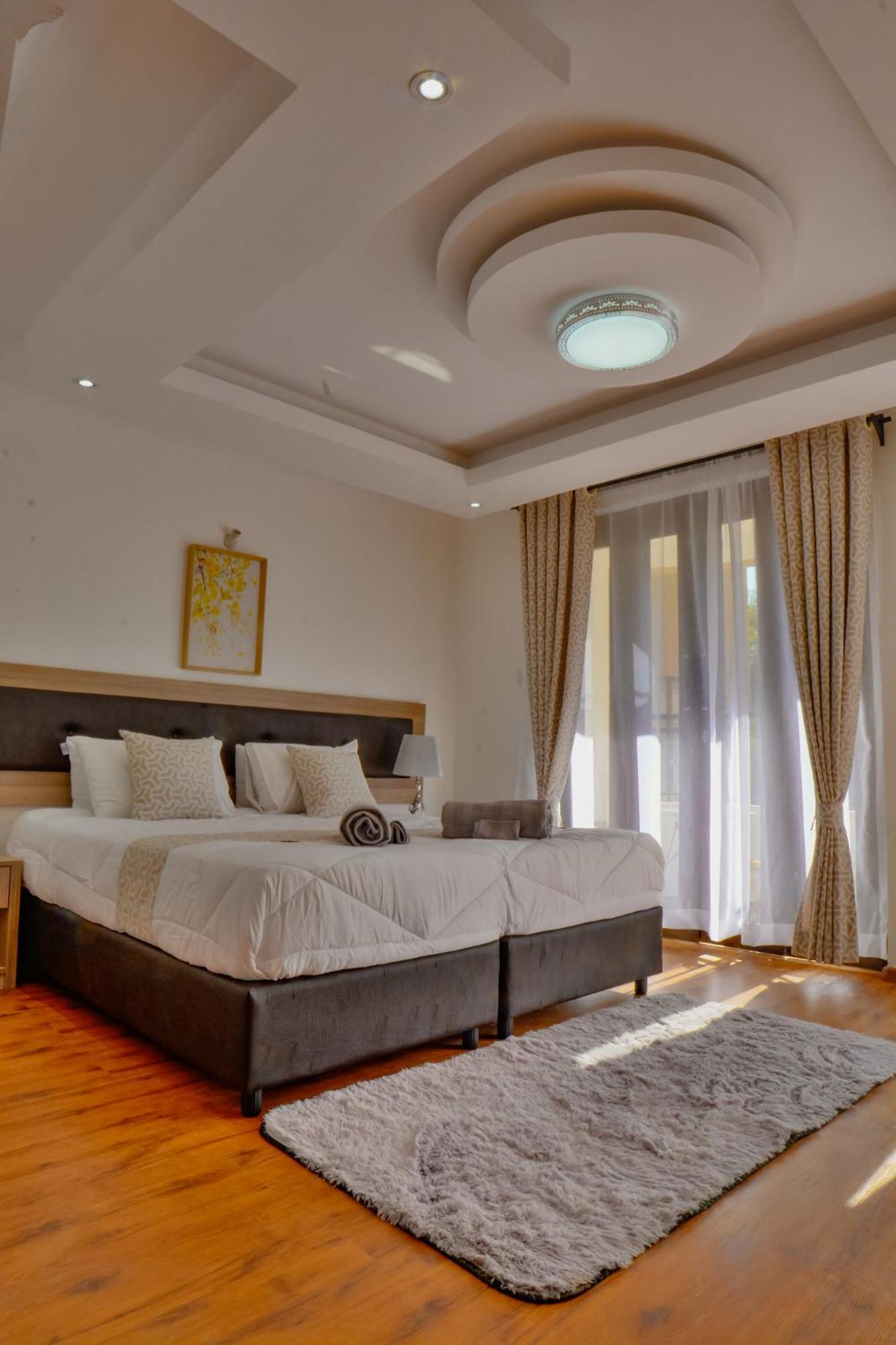 Standard King Room - Photo 4