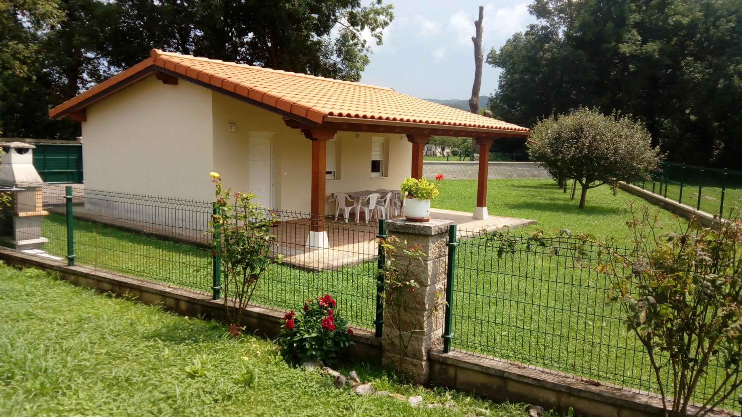 Two-Bedroom House photo 2