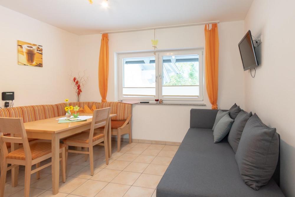 Two-Bedroom Apartment with Terrace photo 3