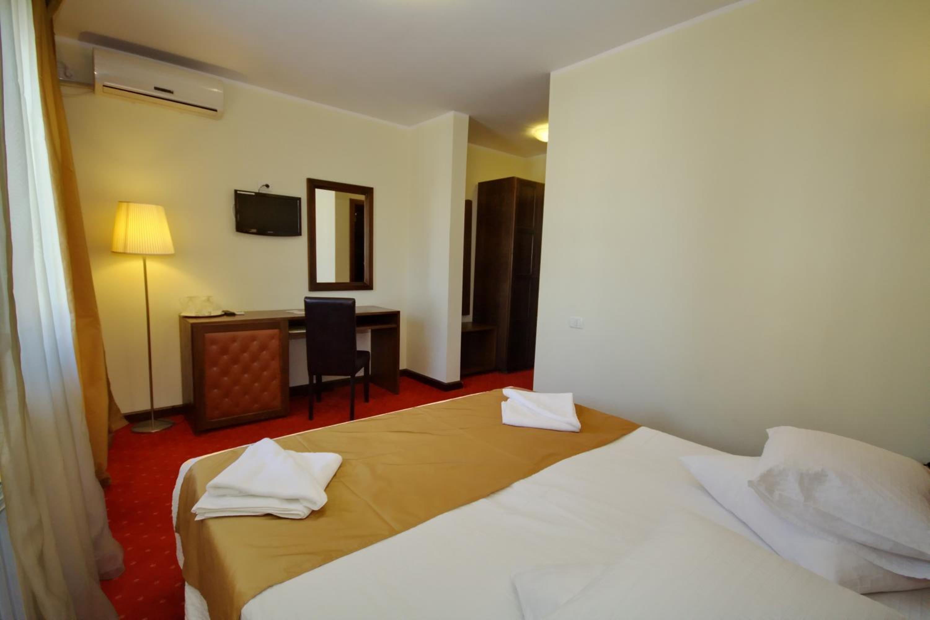 Superior Double Room - Photo 12