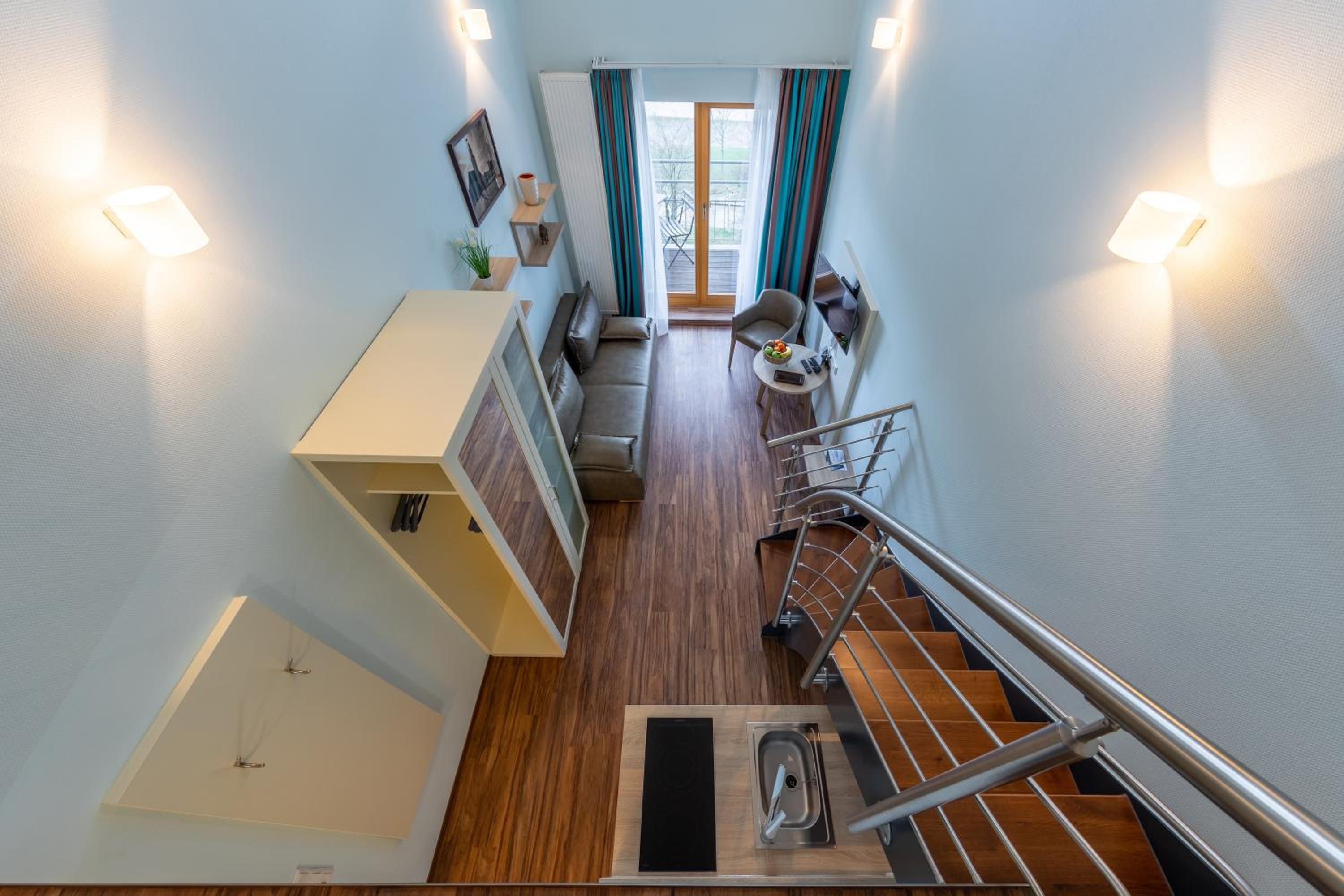 Deluxe Suite - Photo 11