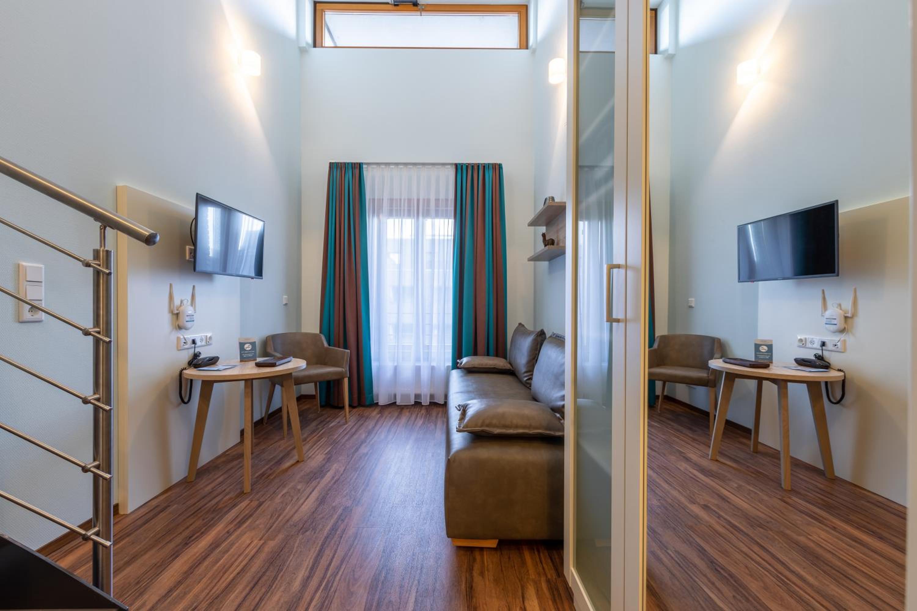 Deluxe Suite - Photo 2