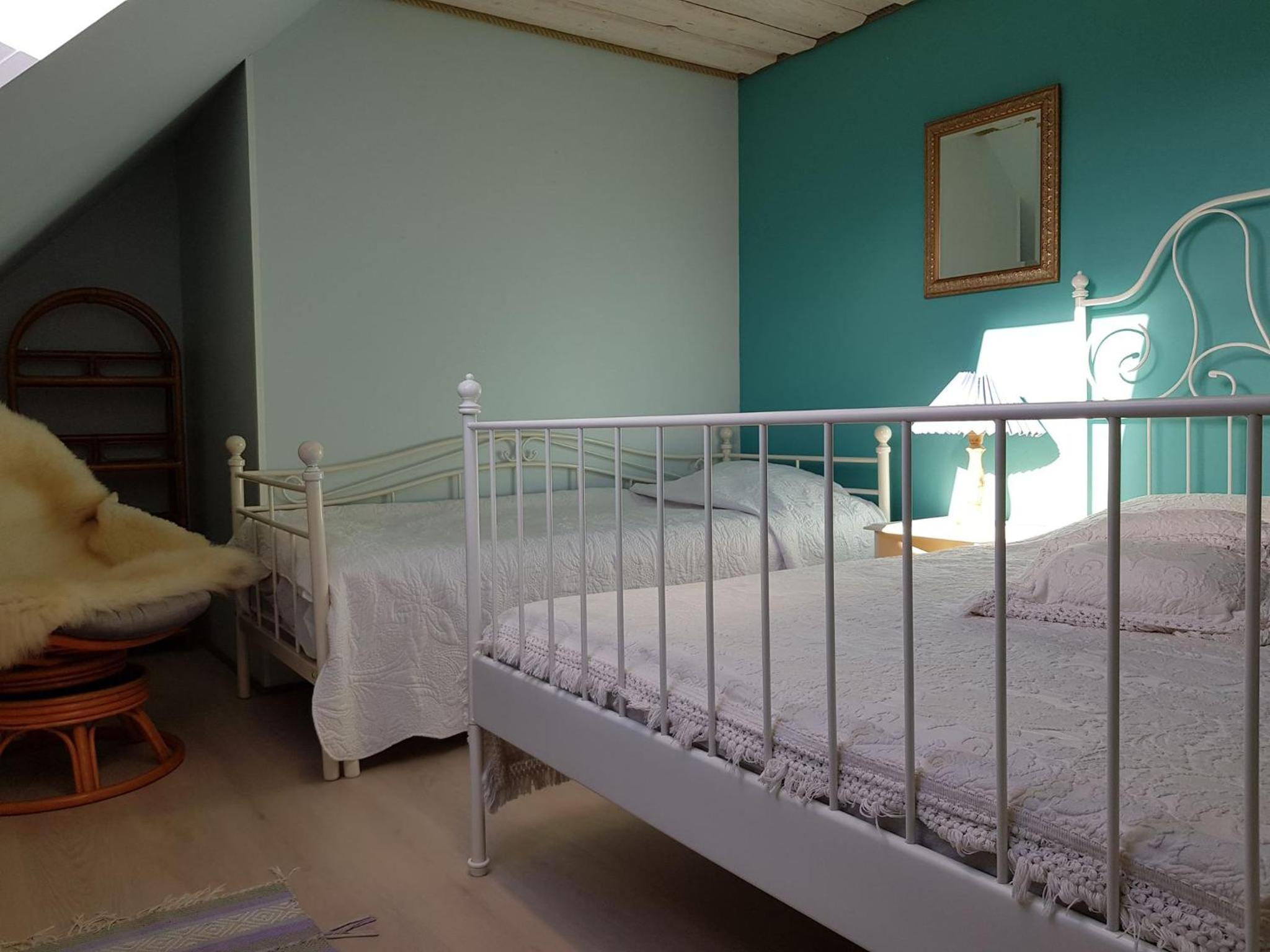 Three-Bedroom House - Photo 4