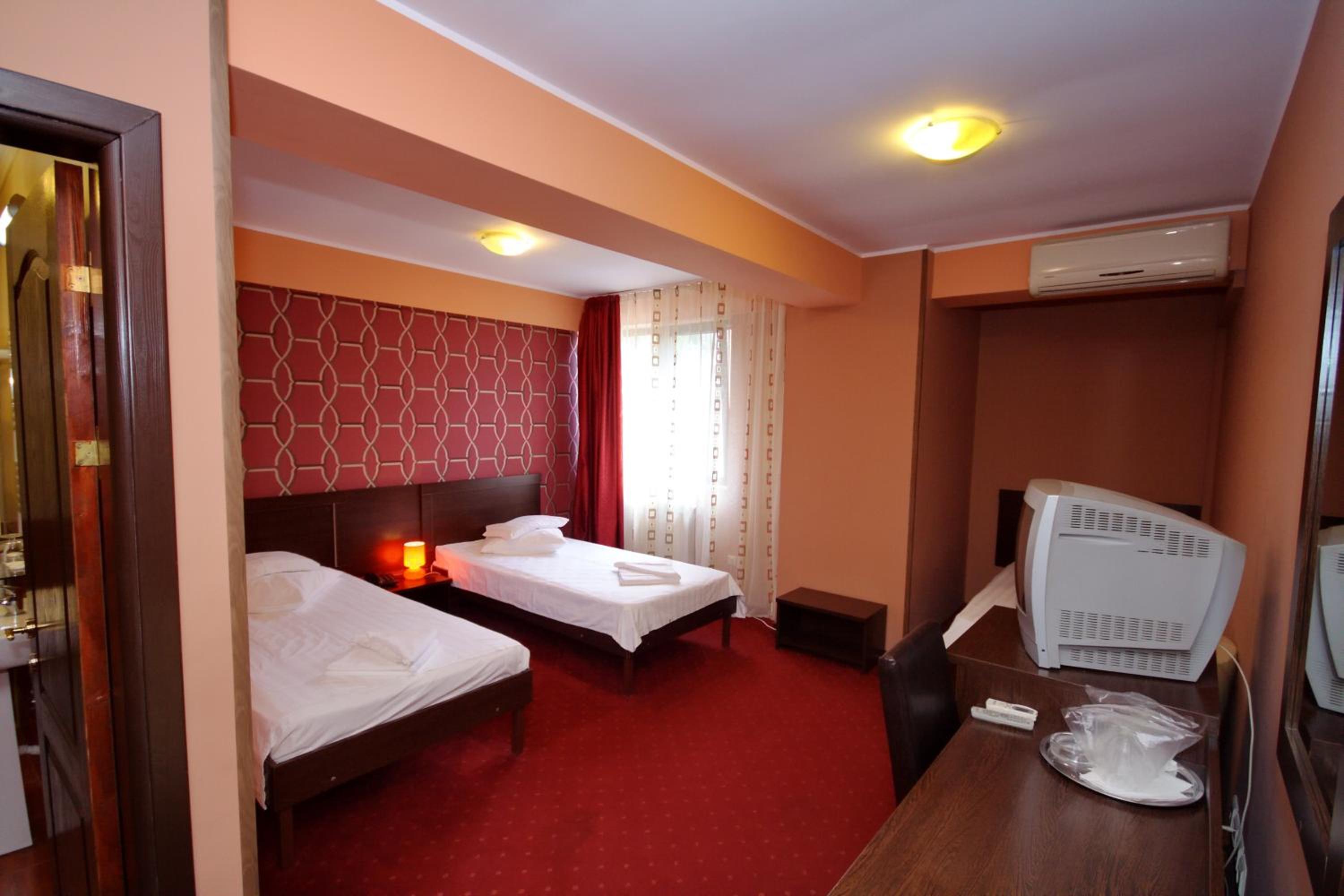 Triple Room - Photo 2