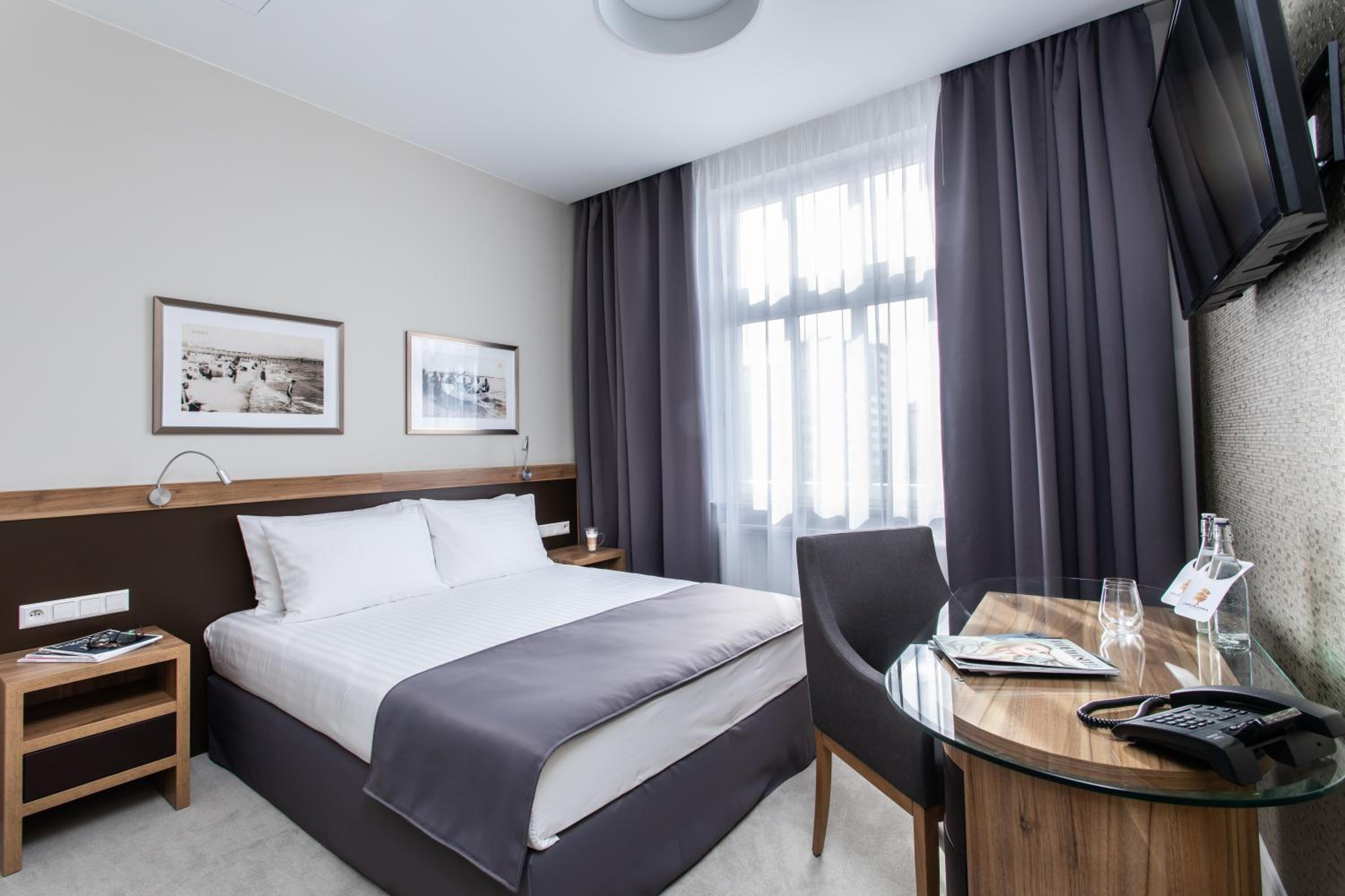 Standard Double Room - Photo 1